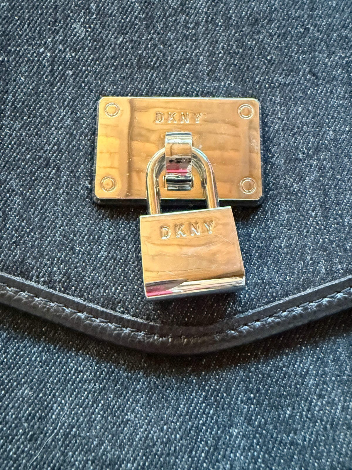 DKNY Dark Blue Denim Shoulder Bag Purse Silver Chain Strap Crossbody Excellent