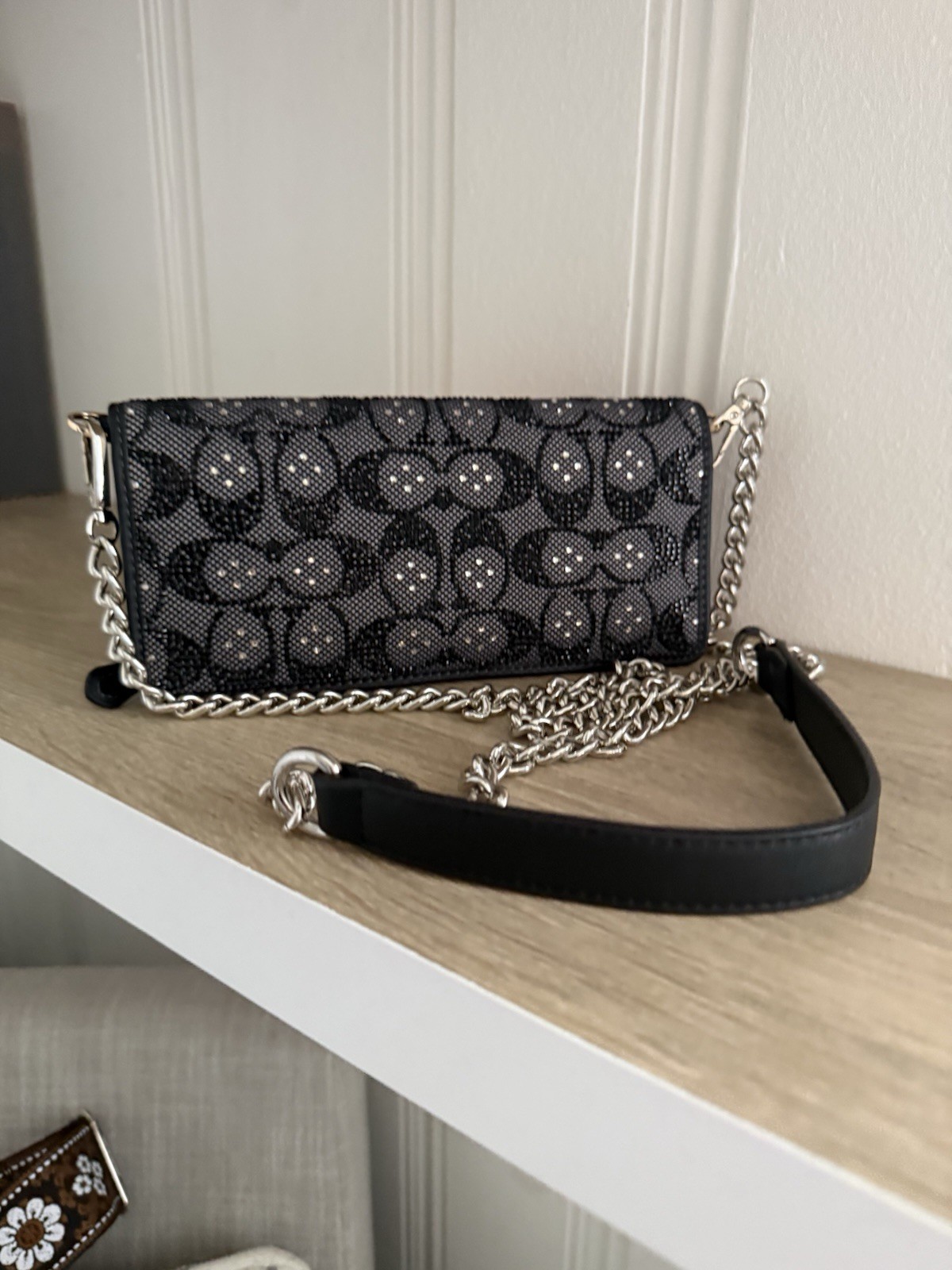 Coach BLACK CRYSTAL Wallet Bag With A Shoulder Chain Strap 🖤🖤🖤✨✨✨