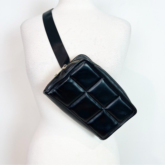 AMANDA UPRICHARD NEW YORK BLACK QUILTED VEGAN LEATHER BELT BAG CROSS BODY PURSE