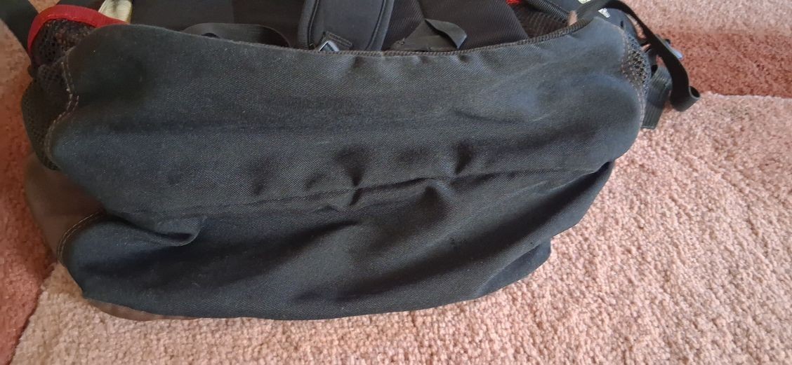 JanSport TKY7 Brown Tan Black Laptop Back Pack 20 x 14 x 7 in Capacity Dimension