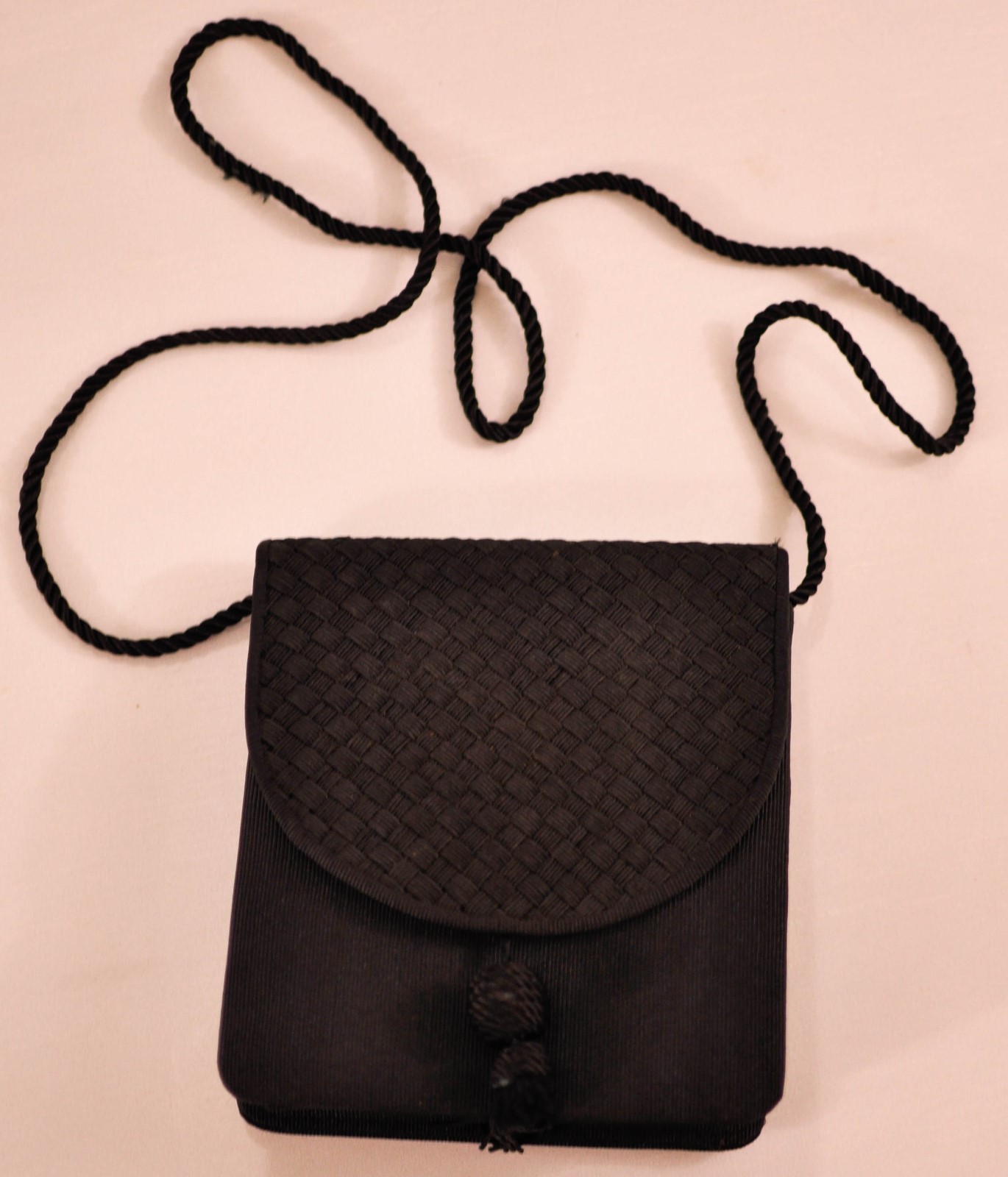 women’s vintage VANESSA black dressy small bag purse tassel woven flap