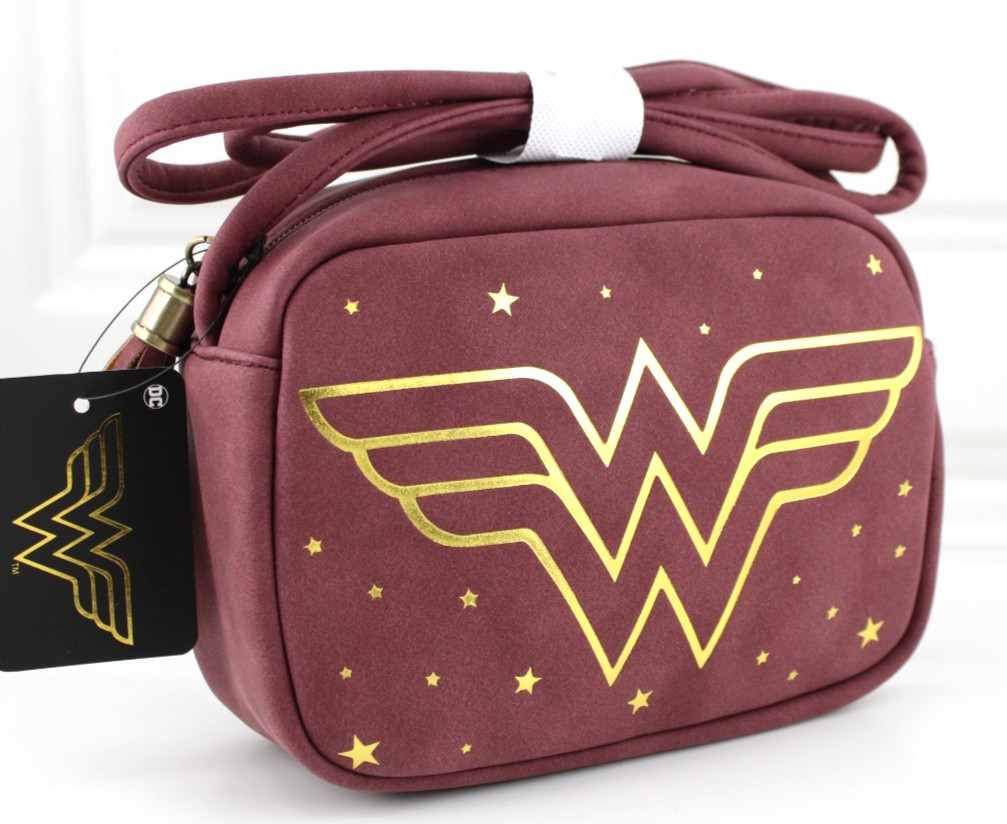 Wonder Woman Faux Suede Camera Crossbody Bag DC Comics Purse Bioworld New 2020