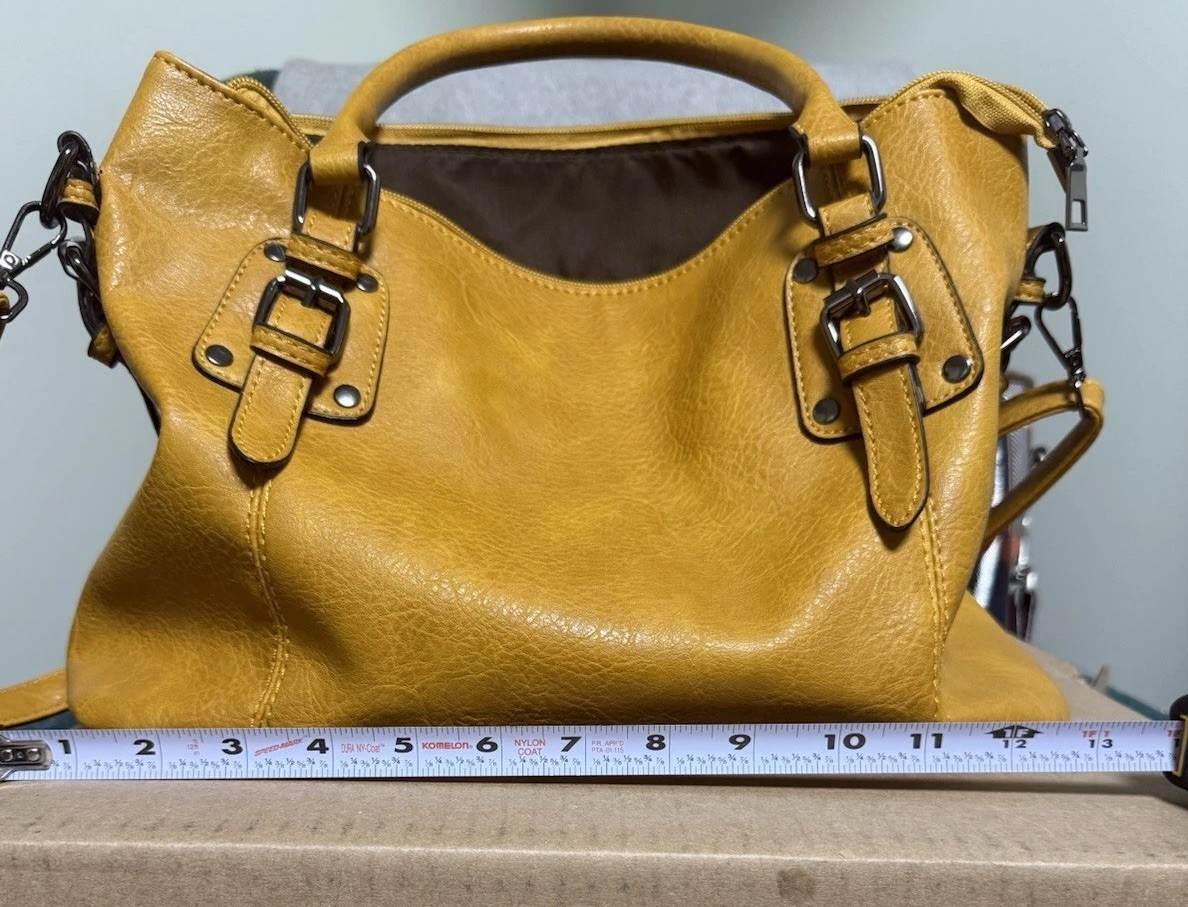 purses and handbags