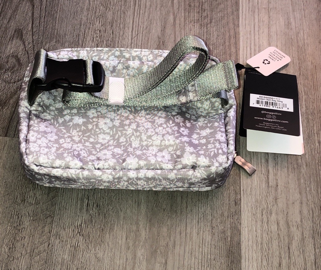 baggallini 100% Polyester True Classic Belt Sling Bag Color Light Gray Petal NWT