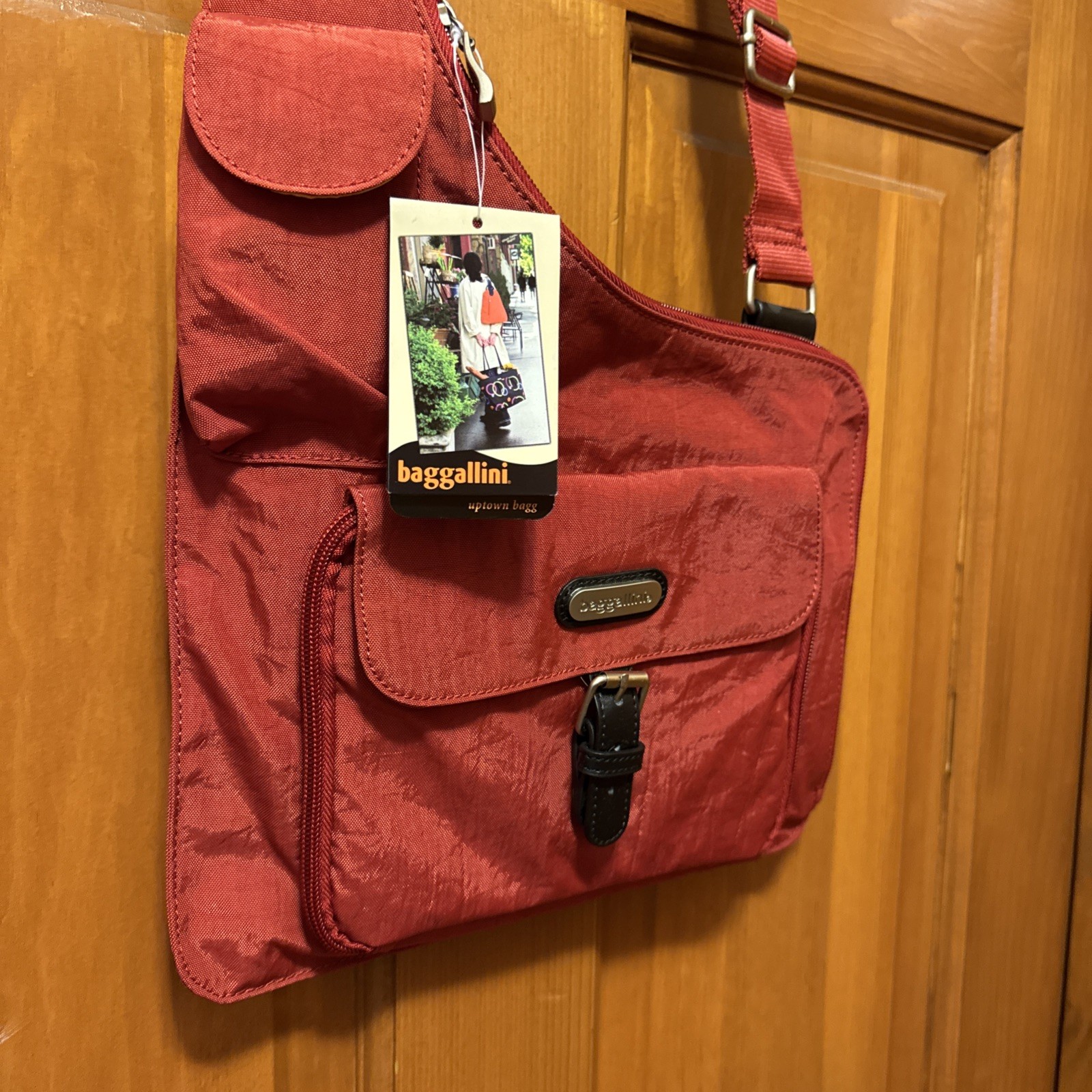NWT Baggallini Uptown Crossbody Bag Bagg Maroon Marching ID Change Purse