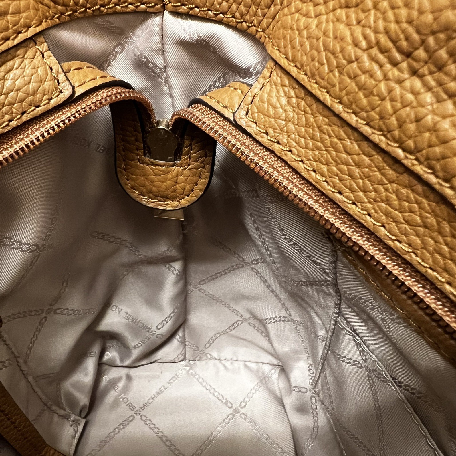 Michael Kors Bedford Medium Top Zip Pocket Purse/Tote Brown