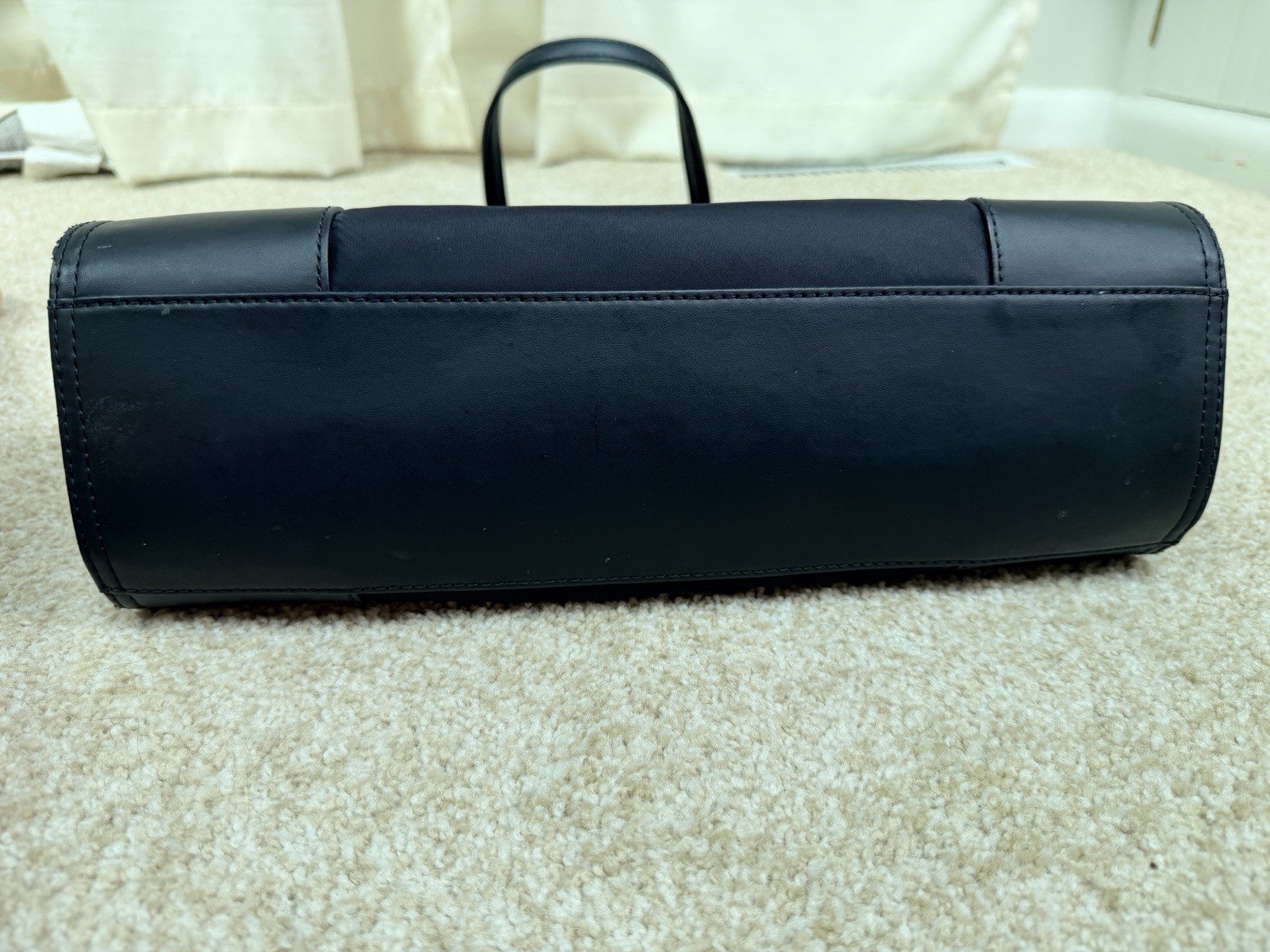 Tory Burch Black Tote Shoulder Bag Logo Accent Zip Inner Pockets Gold Hardware
