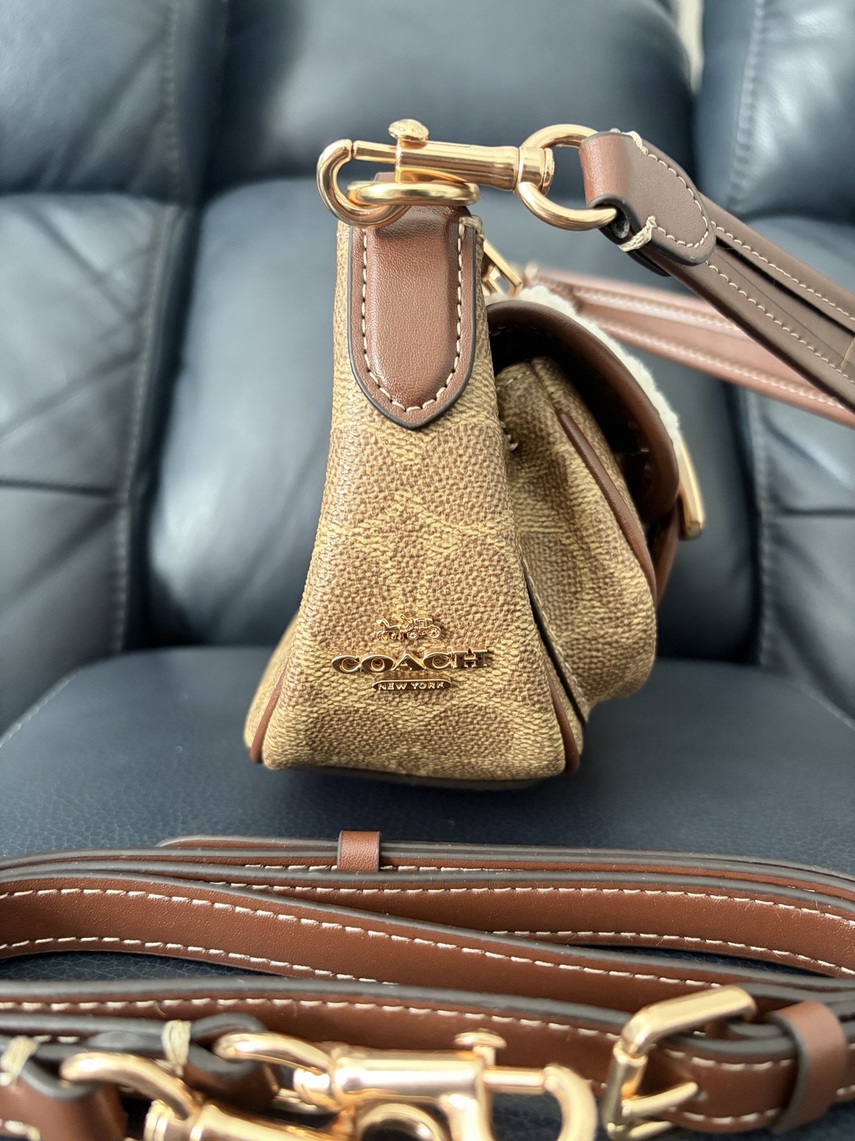 COACH Ashton Baguette Bag In Signature Canvas Tan/Natural CY658 NEW