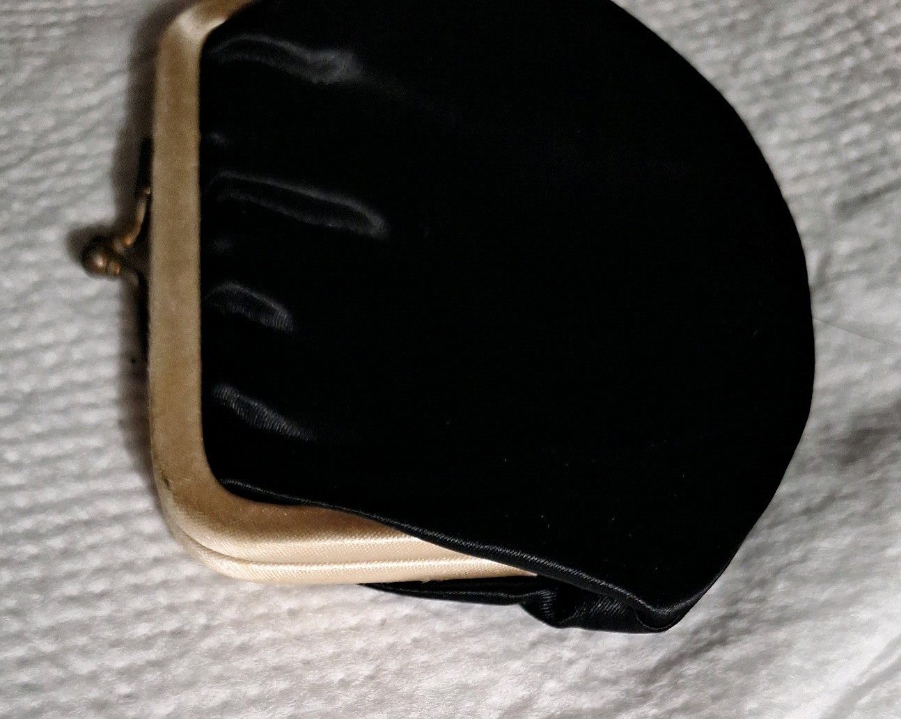 Vintage Fabric Coin Purse Clutch Black Brass Kiss Lock Clasp Satin Lined