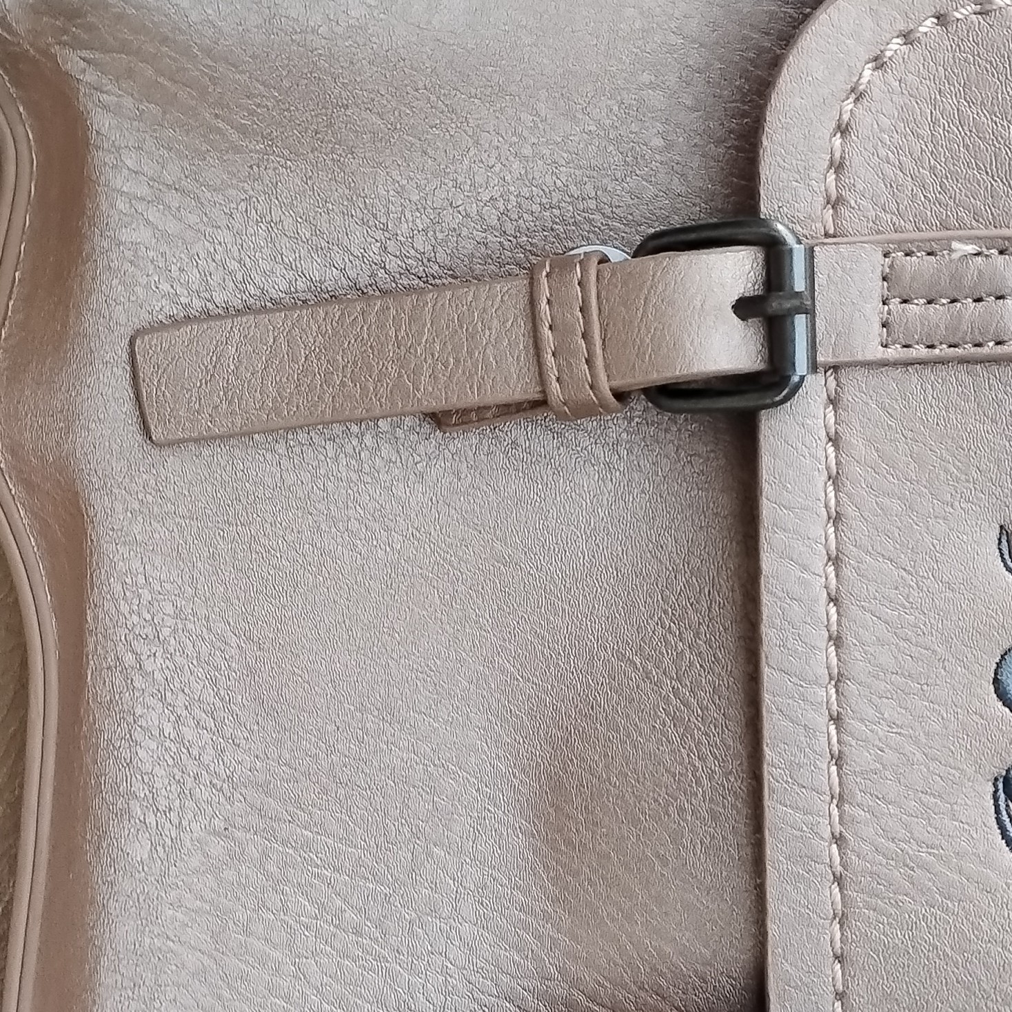 Marley Lilly Tan Crossbody Messenger Bag Monogram Hot Stamped Initials