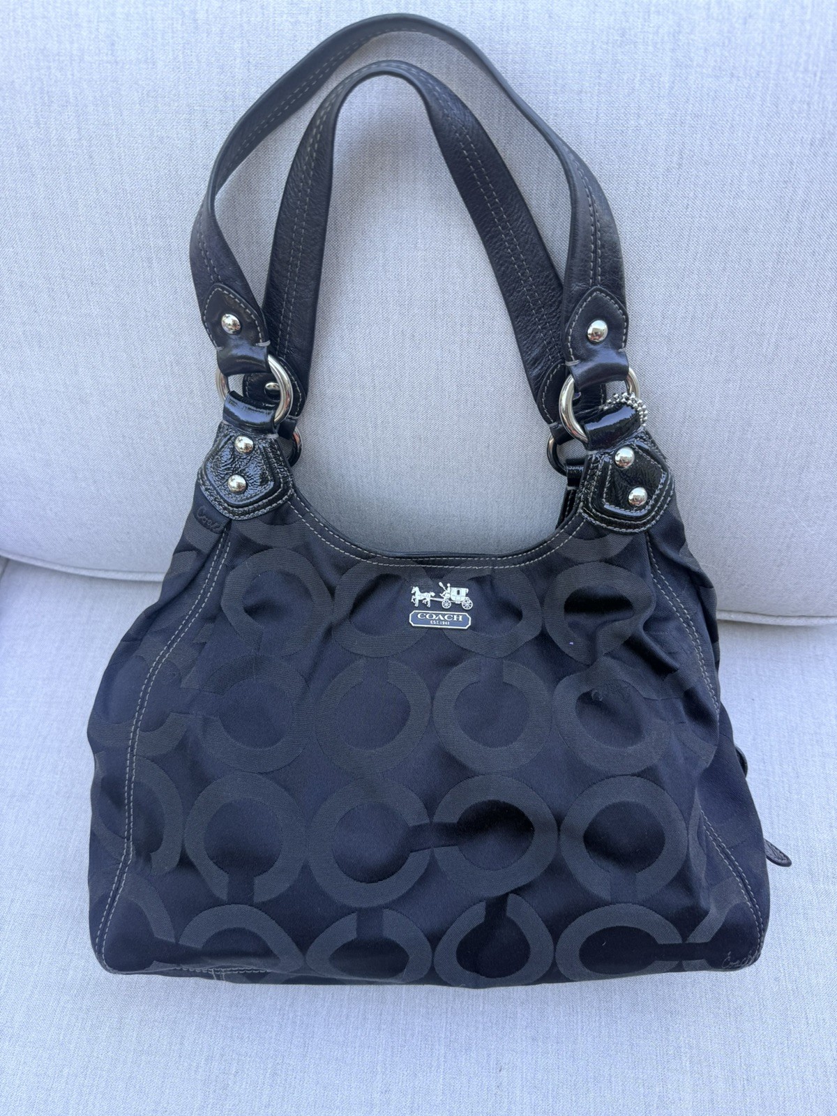 COACH Maggie Op Art Black on Black Patent Leather Shoulder Bag Purse Purple Int.