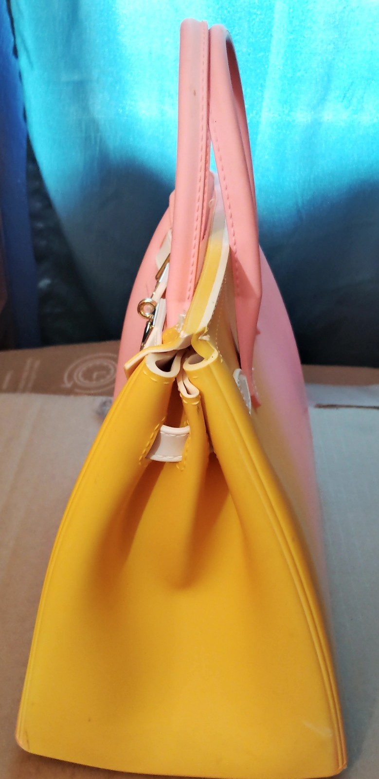 Women’s Pink Yellow Gradient Satchel Top Handle Bag, Turn Lock, Gold, Buckle