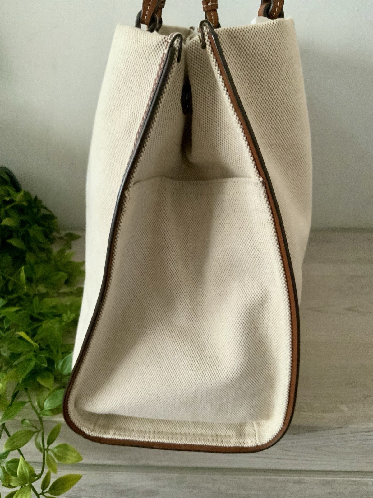 TORY BURCH ELLA CANVAS & LEATHER TOTE BAG EXC CONDITION