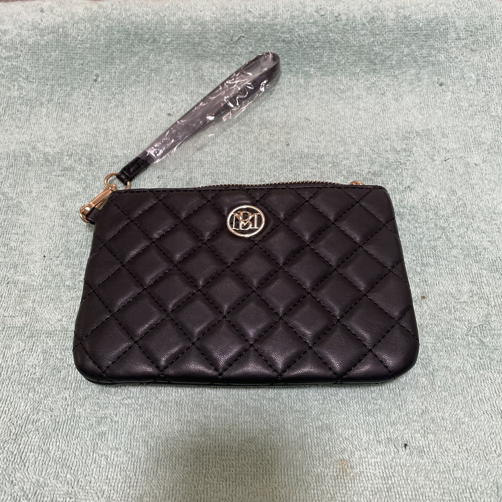 Badgley Mischka Black Leather Quilted Wristlet 7 -1/2 In X 5 In New With Tags