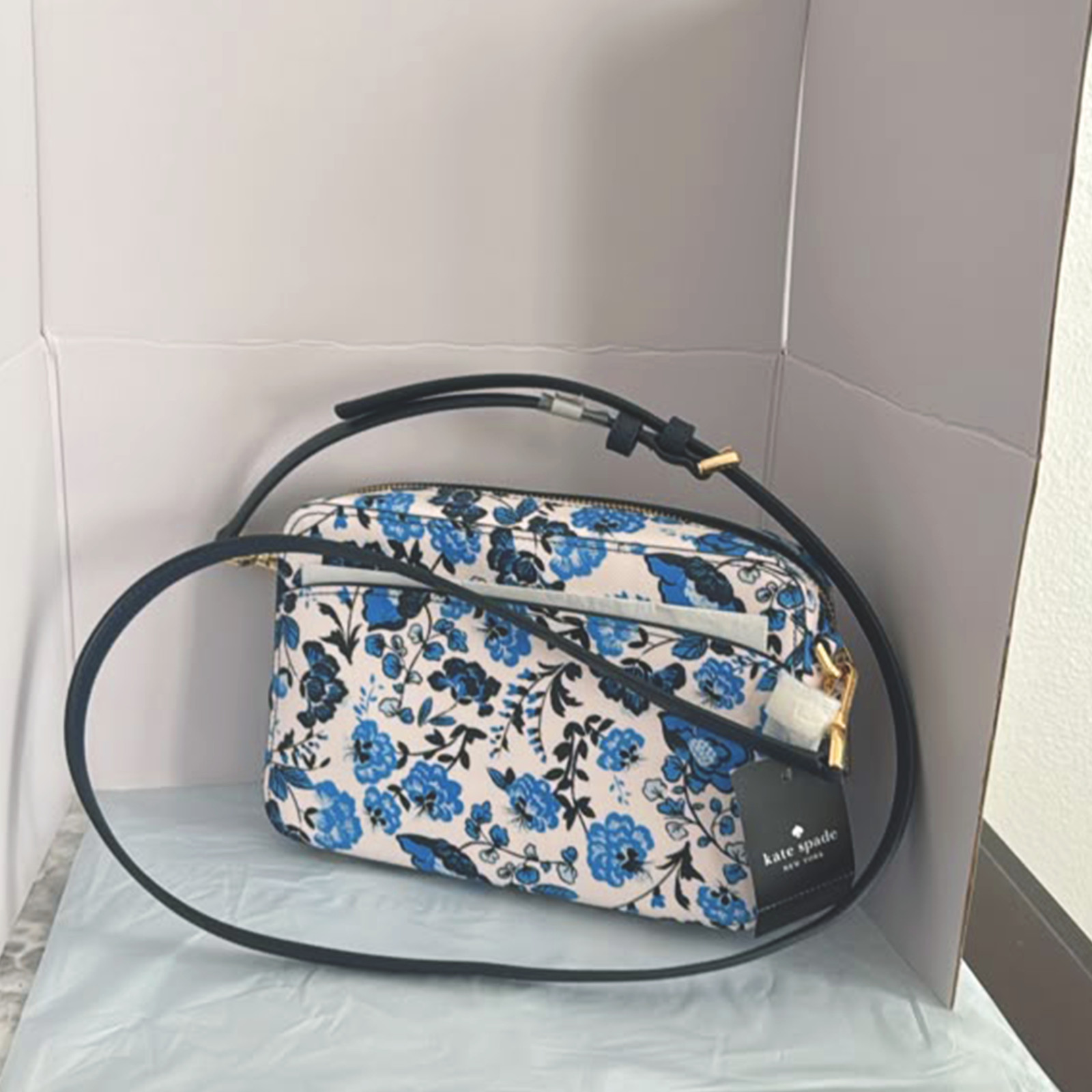 Kate Spade New York Blue Floral Camera Bag Crossbody, Zip, Small, Strap