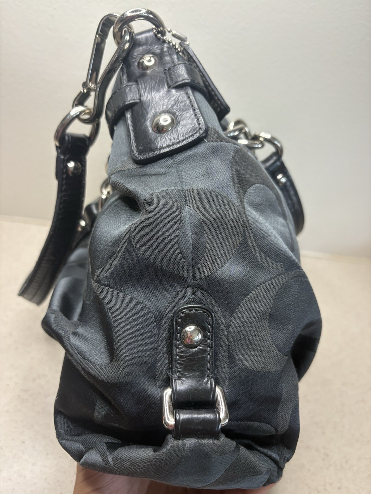 Coach Signature C Logo Crescent Shoulder Bag Black/Gray Zip Detachable Strap