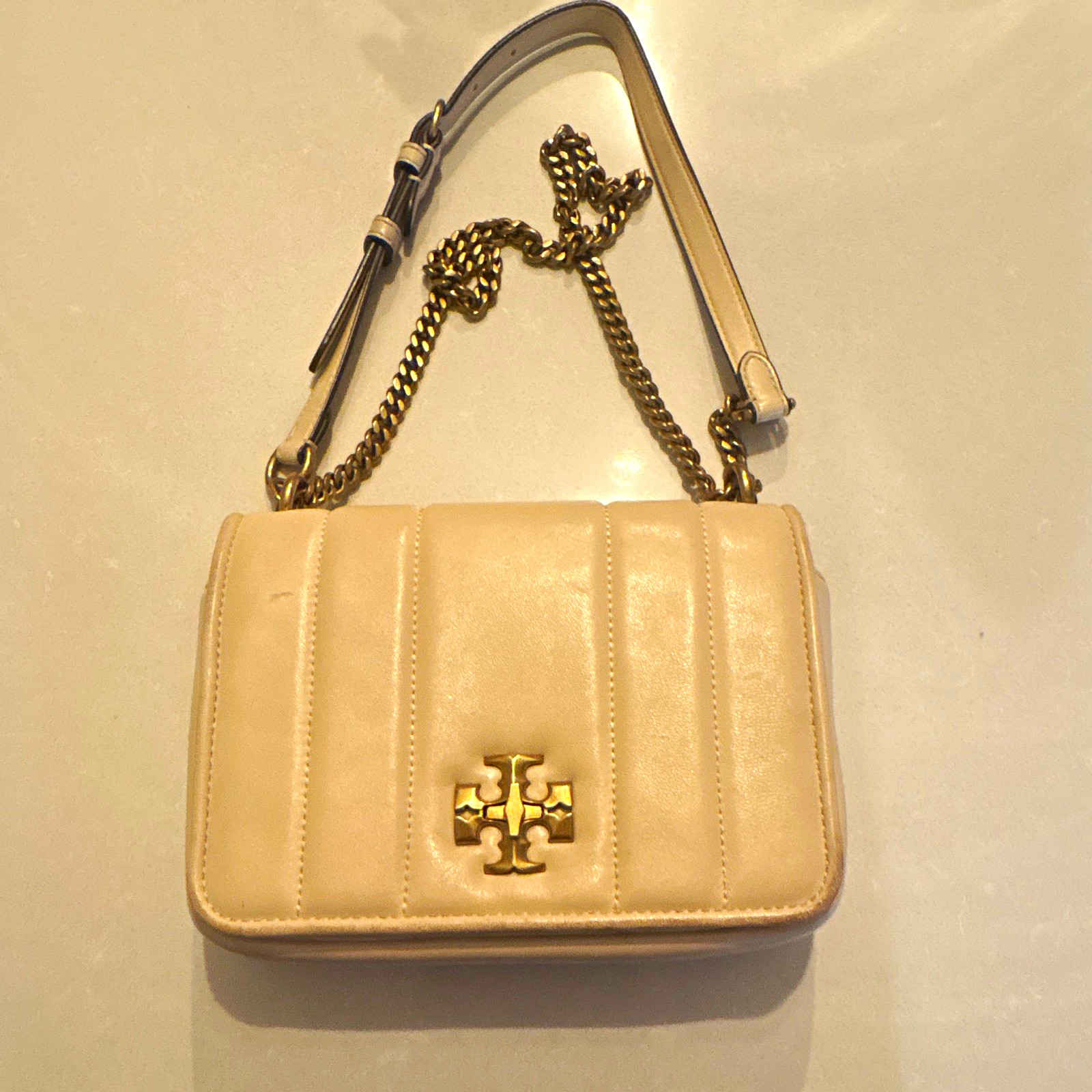 Tory Burch Ivory Quilted Logo Magnetic Flap Crossbody Bag w/ Gold Chain Strap