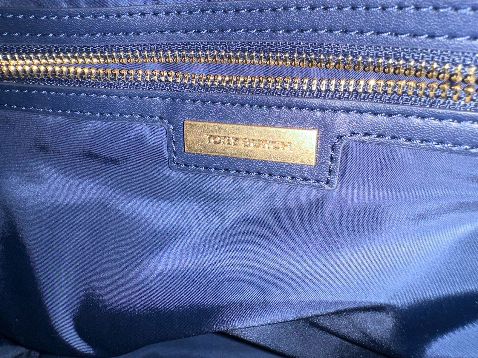 Beautiful Authentic Tory Burch Navy Blue and White Leather Serif Clutch