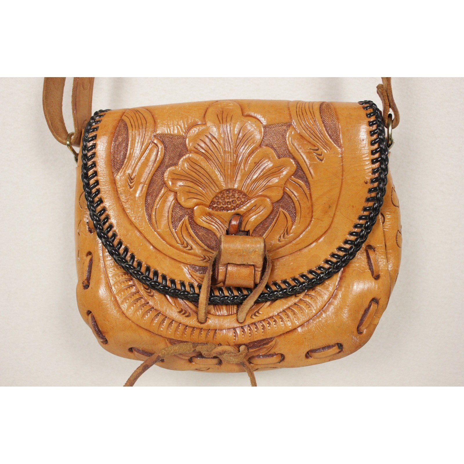 Vintage Tooled Leather Crossbody Bag Floral Western Boho Saddle Tan Purse