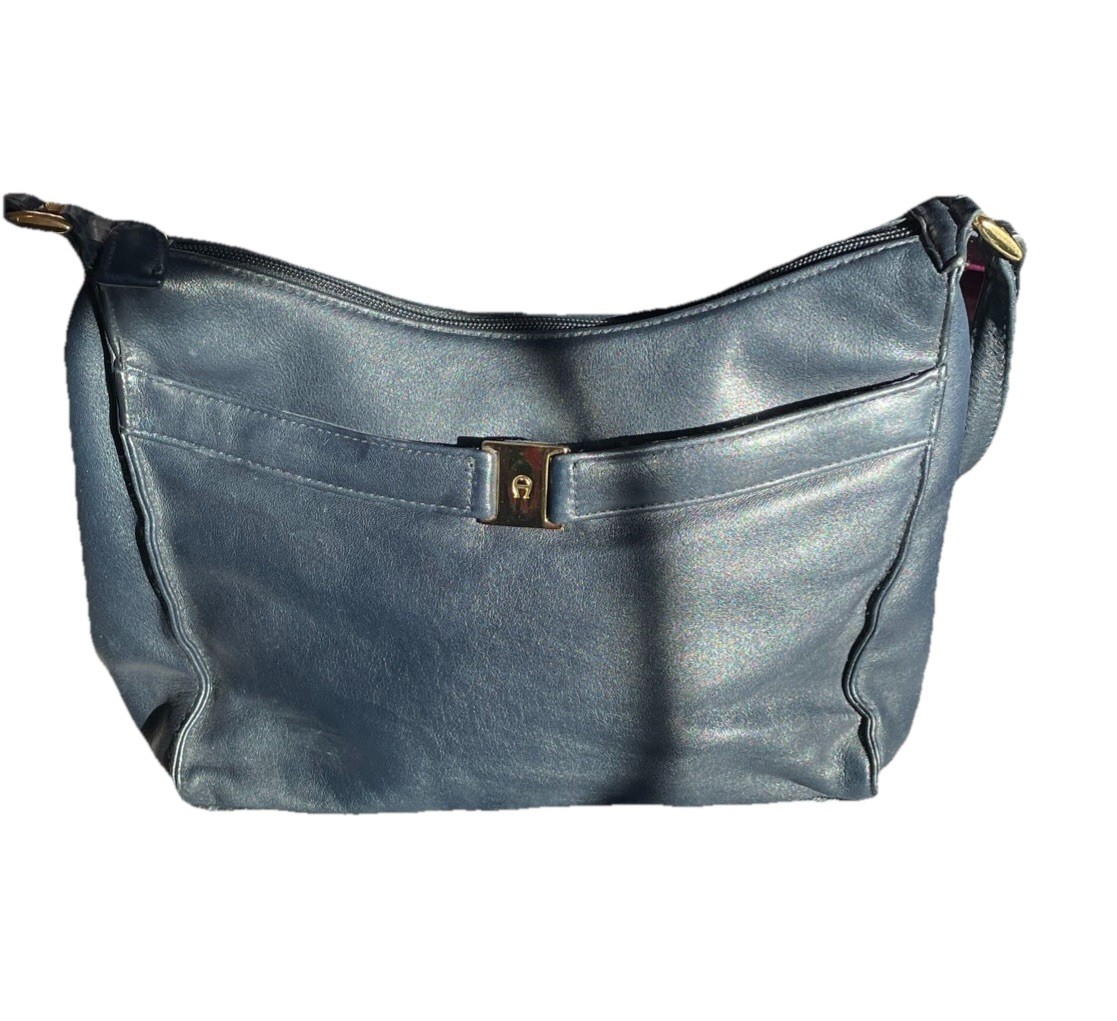 Vintage 80s/90s ETIENNE AIGNER Navy Blue Leather Classic Shoulder Bag