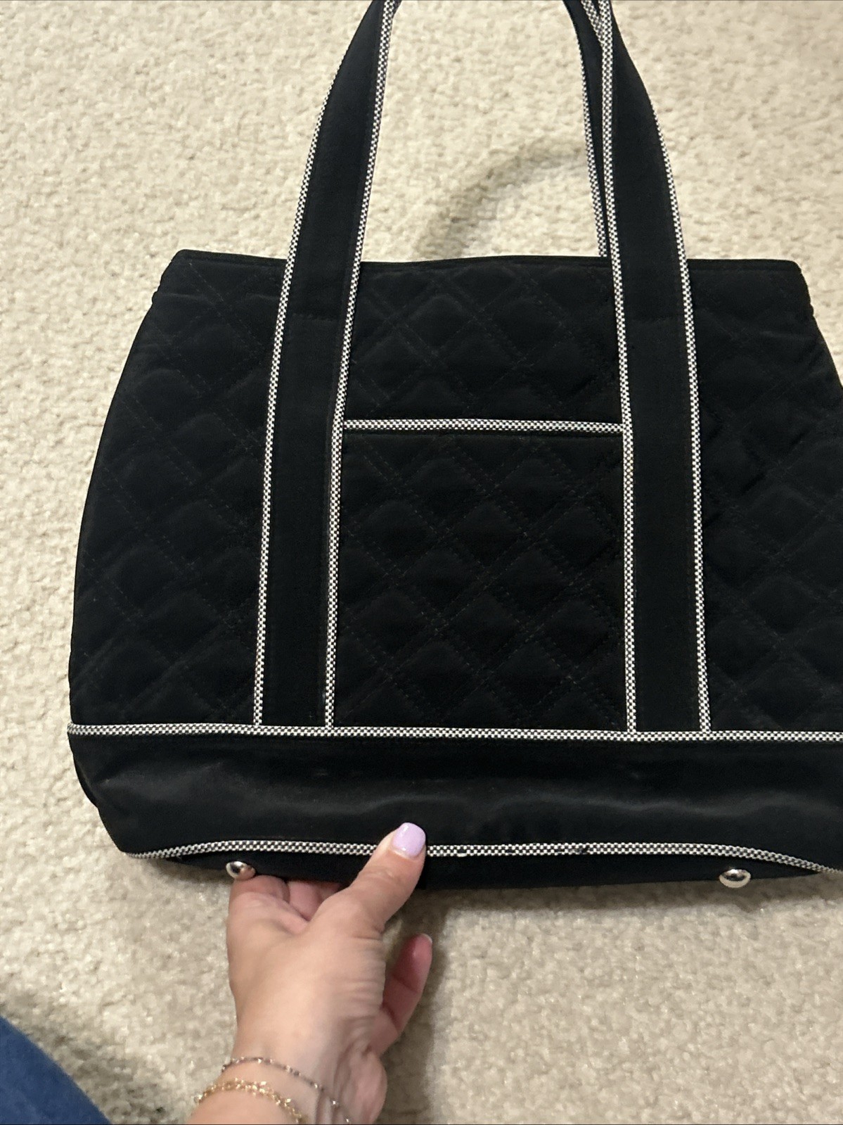 VERA BRADLEY QUILTED BLACK HANDBAG with BLACK/WHITE Piping Purse 10x13x4”