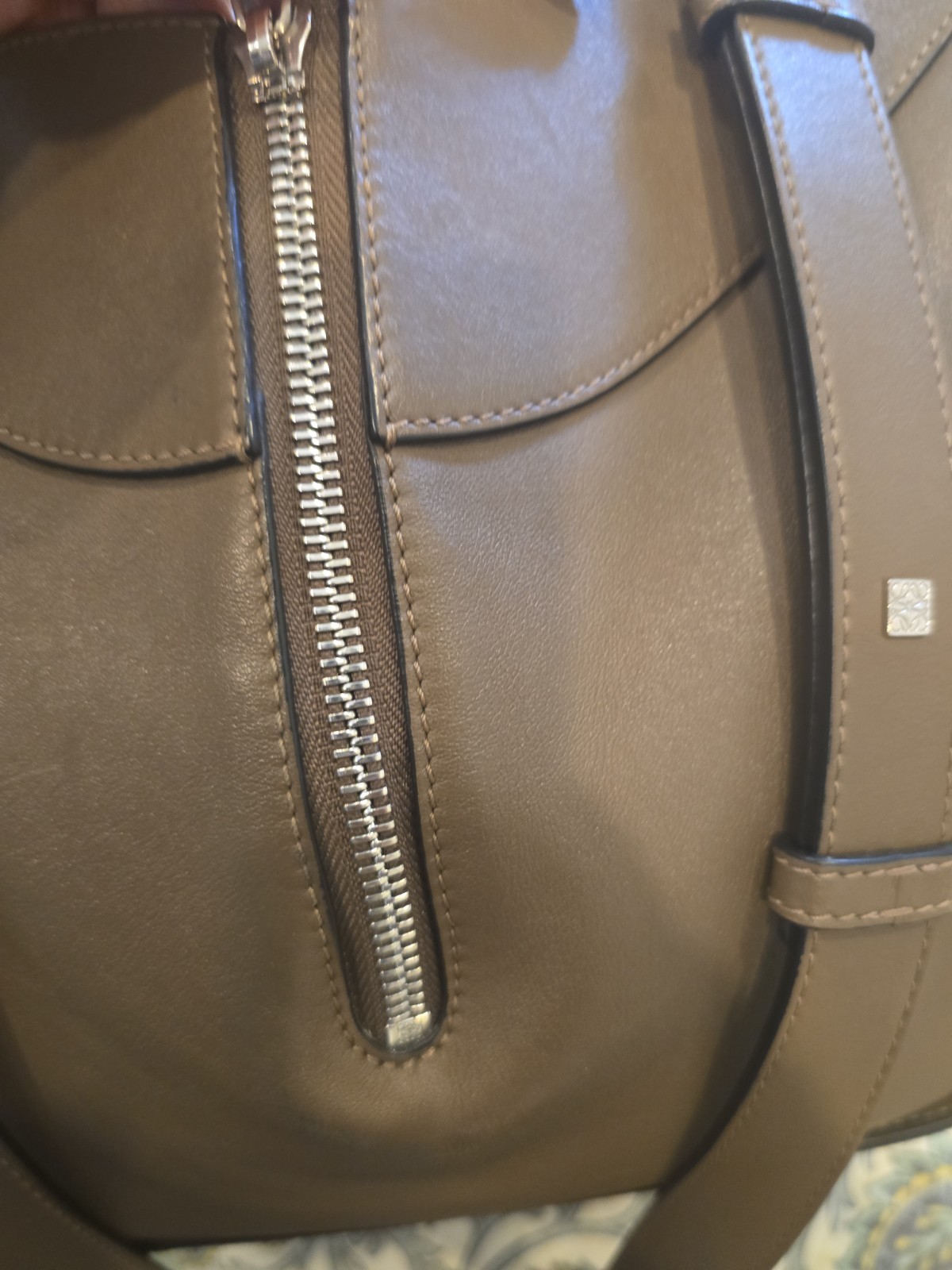 AUTHENTIC Loewe Hammock Bag Med 12x9x5 Fully Open Retail 3,400.00 At Loewe