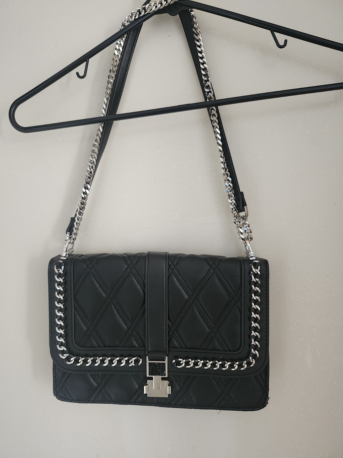 Topshop Black Quilted Shoulder Bag Chain Strap Push Lock Stitching Accent