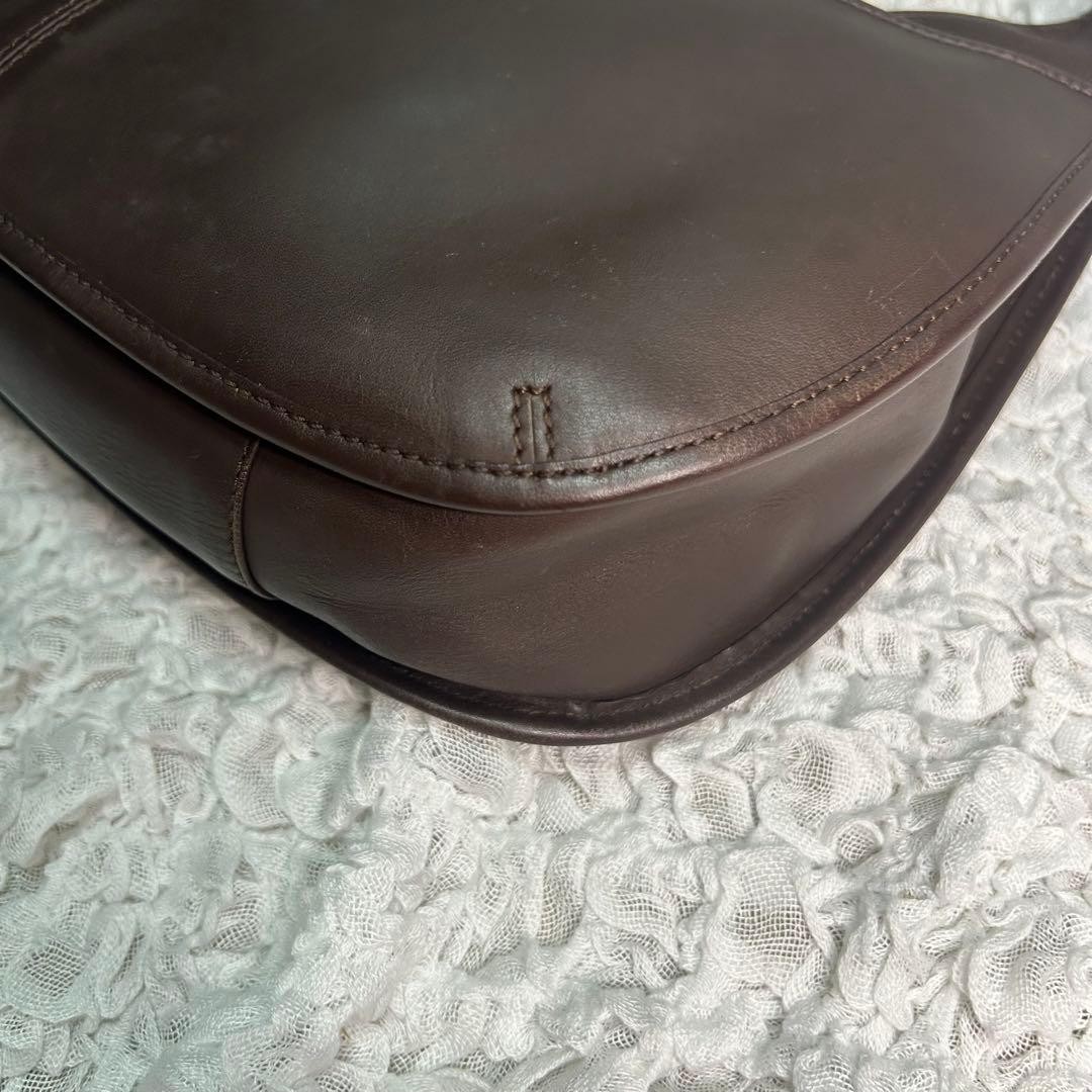 Old COACH one shoulder bag brown half moon