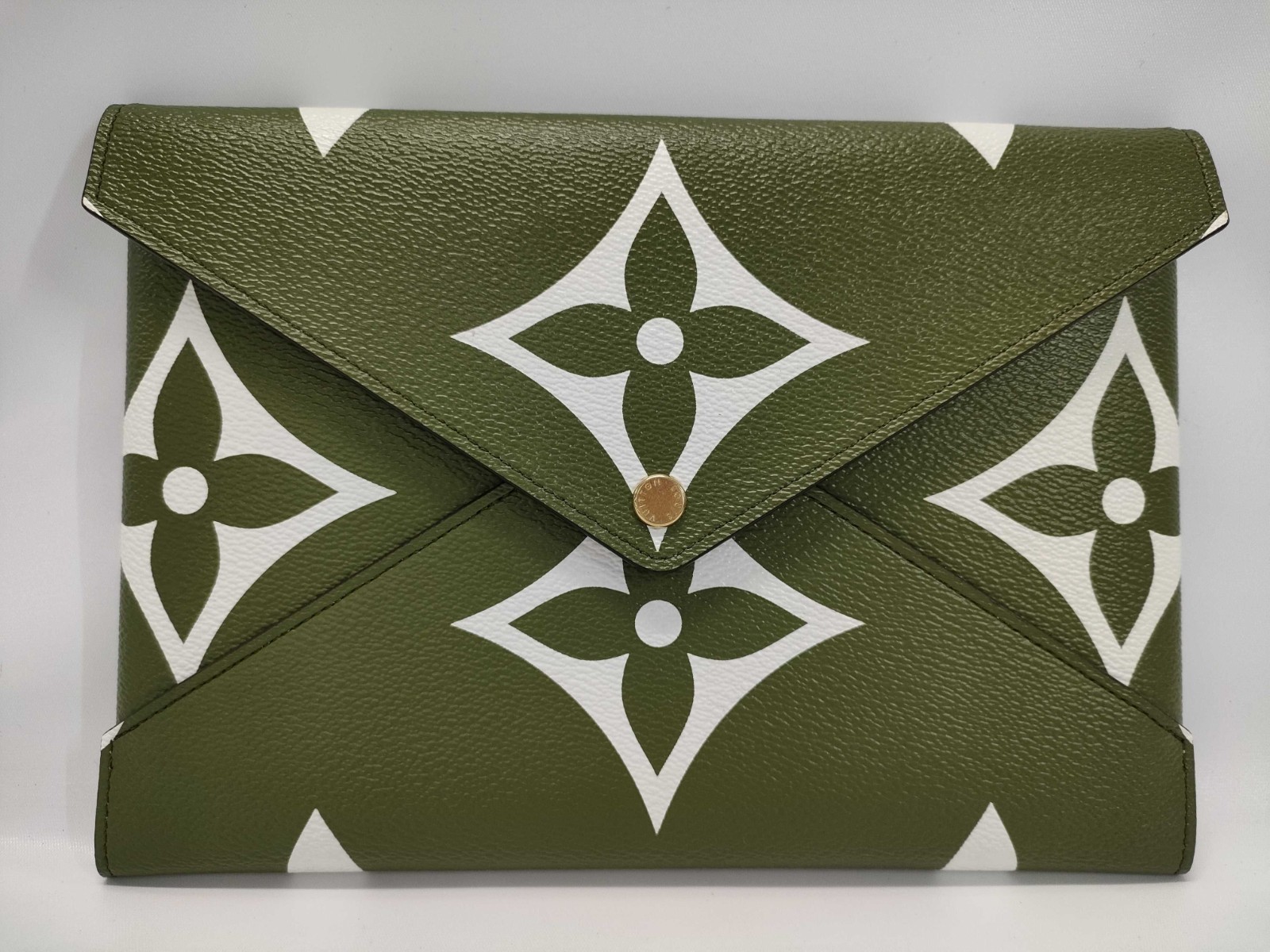 Louis Vuitton Pochette Kirigami Large Giant Monogram Khaki M67600 Authentic