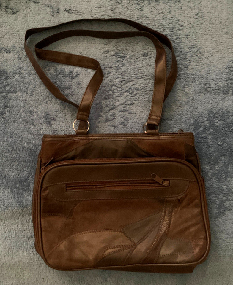 Luxury Leather Handbag Purse. 6 Pockets. Beautiful, Cute. New. 12 x 9 inch.