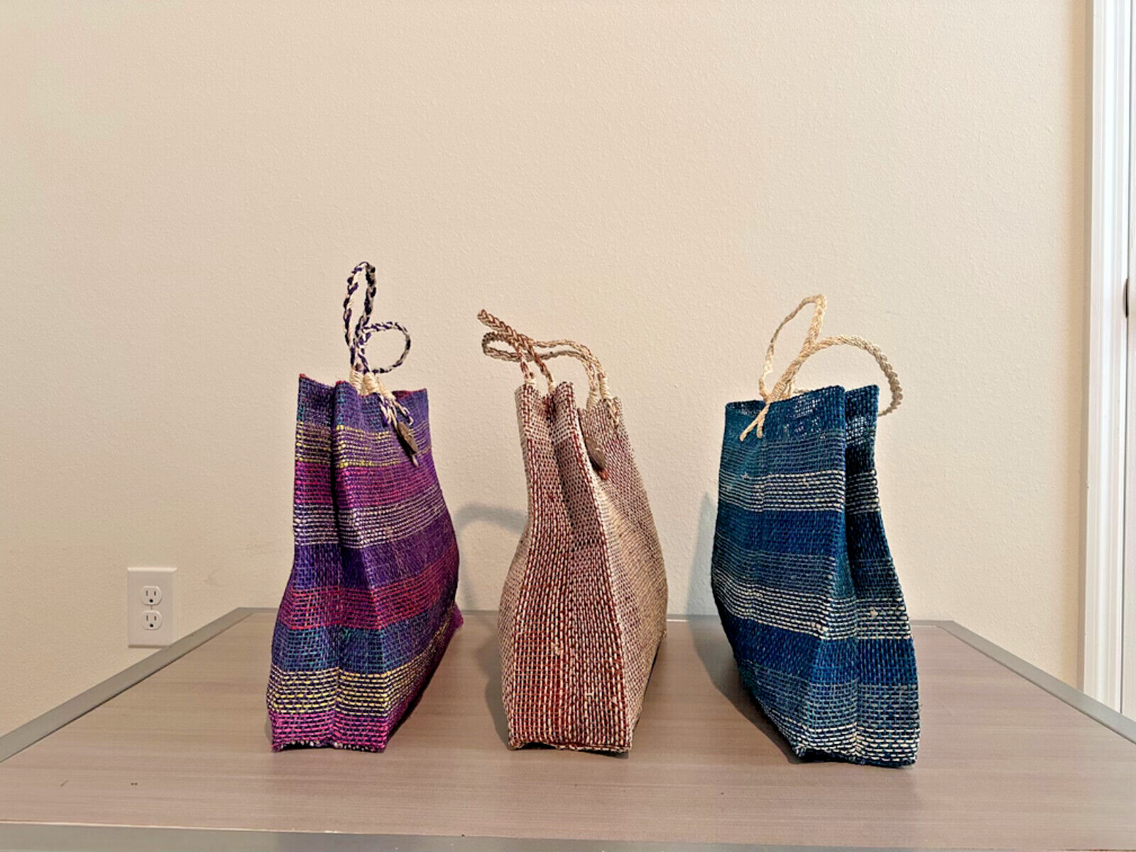 BRAND NEW Manila Hemp fashionable summer beach bags for women & unisex adults!