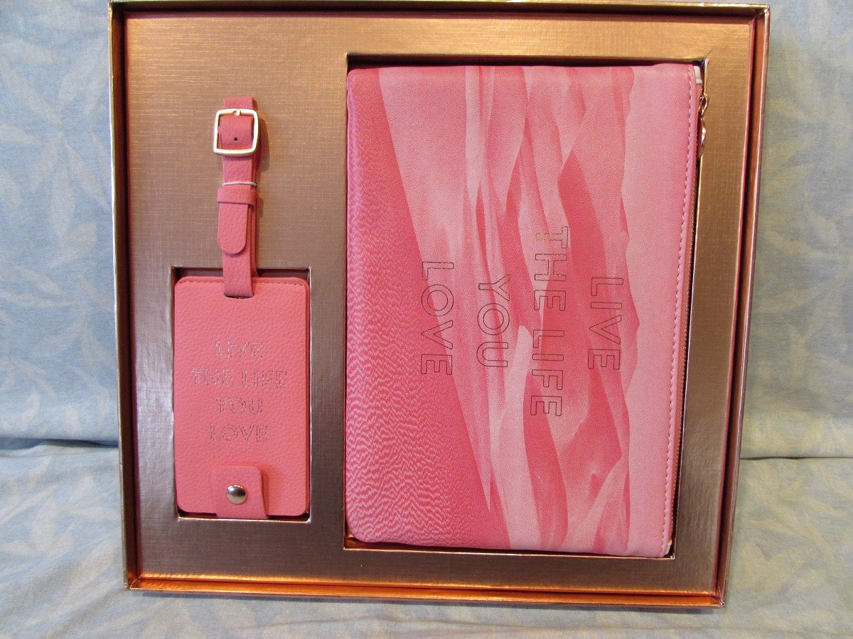 Fringe Studio Luggage Tag + Pouch set Coral Pink NIB “Live the life you love”