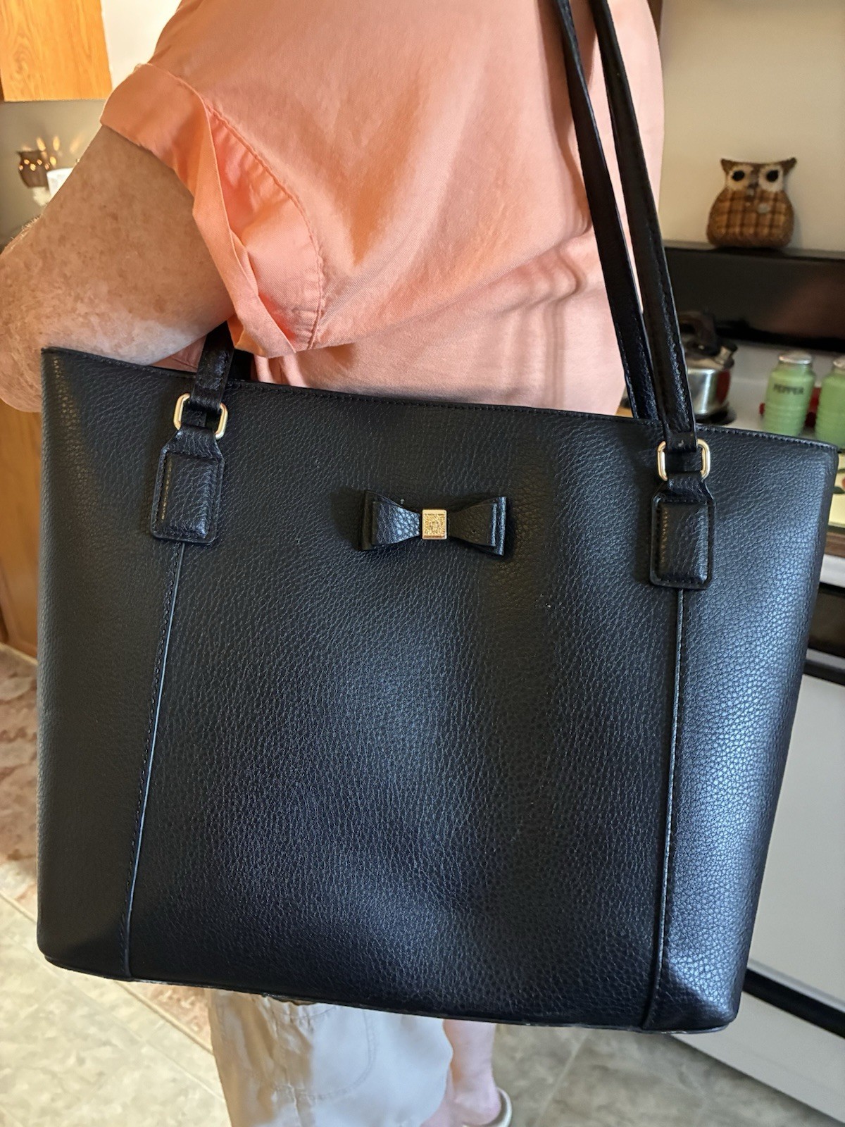 Anne Klein Black Pebbled Large Tote Bow Logo Snap Closure Zipper Pocket Inside