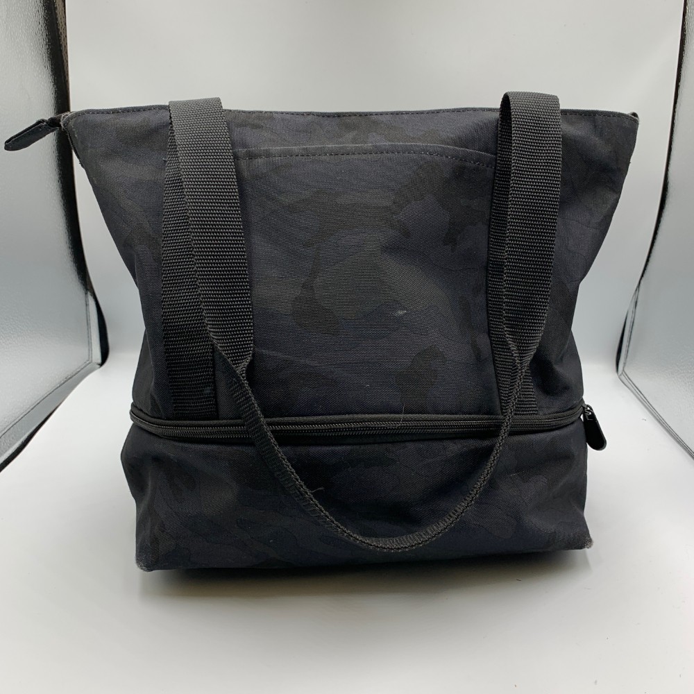 Lo & Sons The Catalina Day Women’s Handbag Black Double Strap Pockets Tote Bag