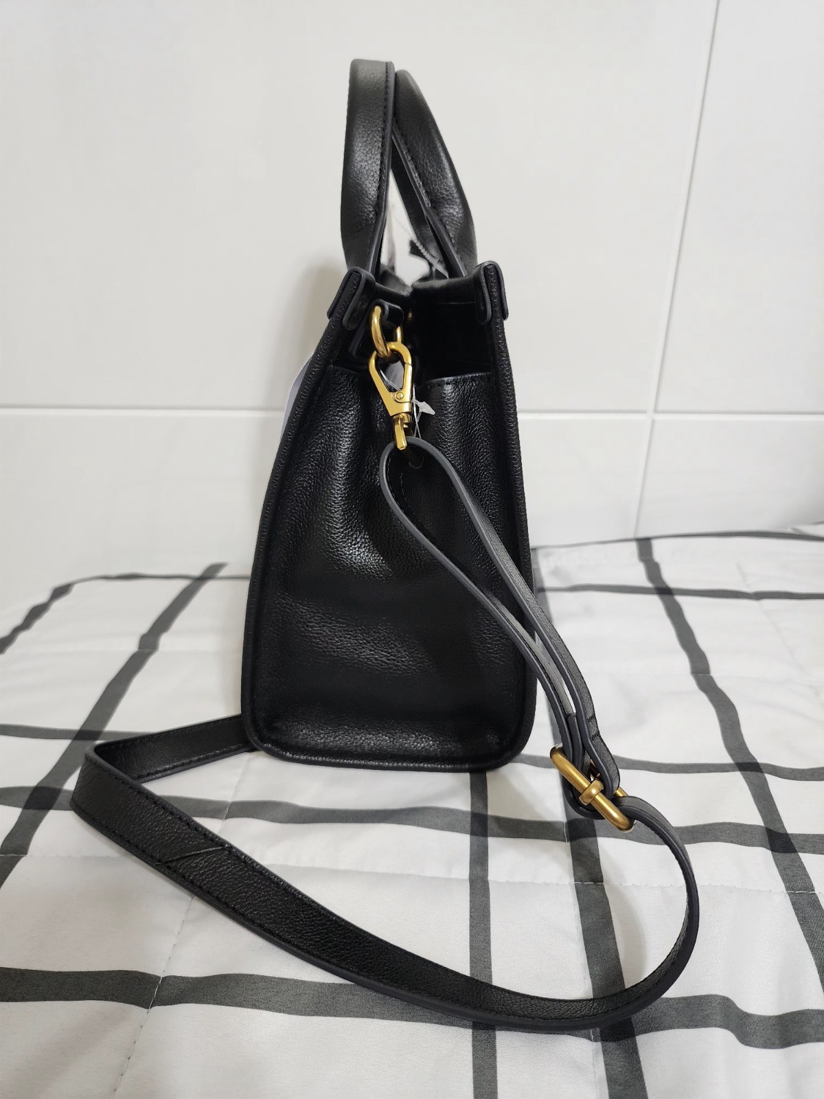 Fossil Black Leather Satchel Bag Kyler with Adjustable Strap & Zip Compartments