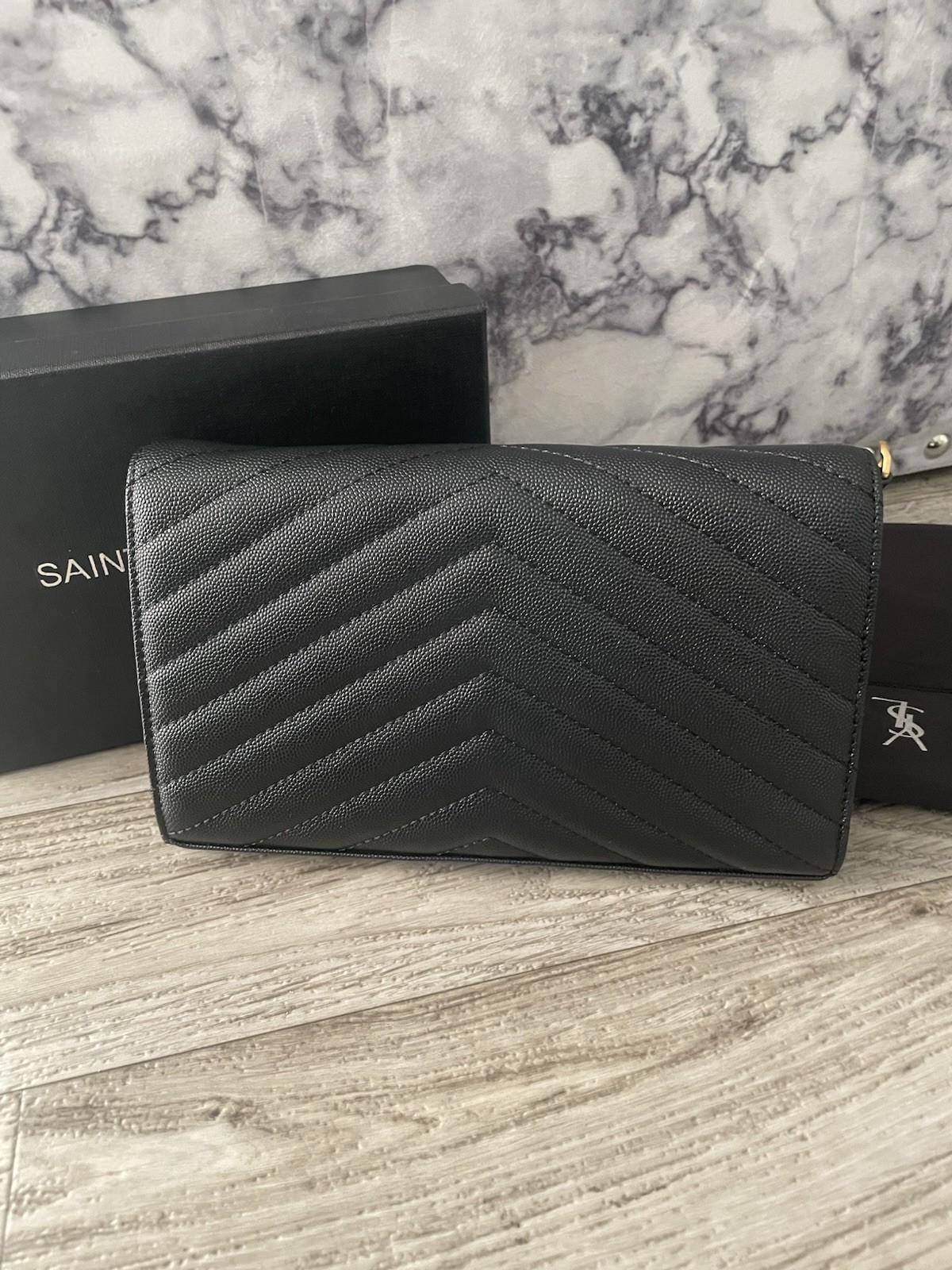 Saint Laurent Medium Quilted with Box and Dust Bag 🥰