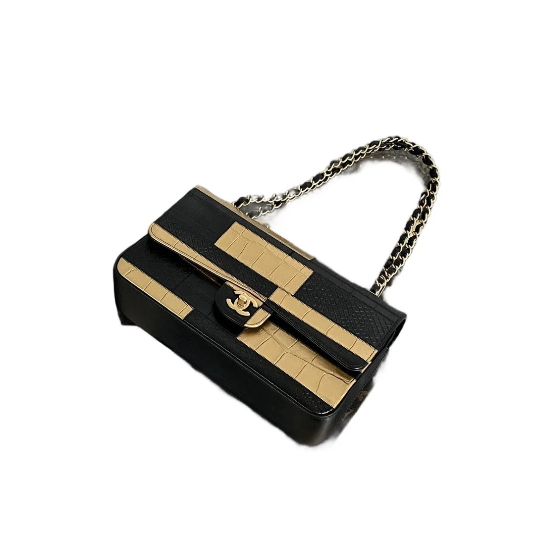 Chanel Medium Double Flap Calfskin Calfskin Crocodile Embossed (zz071726d8r)