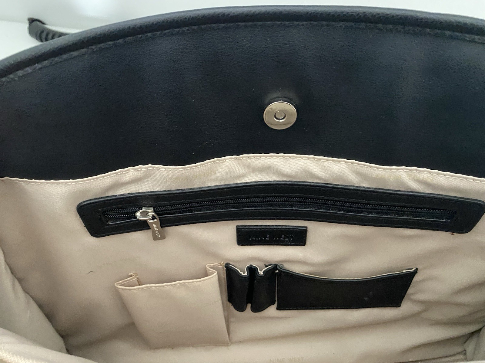 NINE WEST COMPUTER LAPTOP BAG MULTI POCKETS TWO OUTSIDE POCKETS ON SIDE EUC