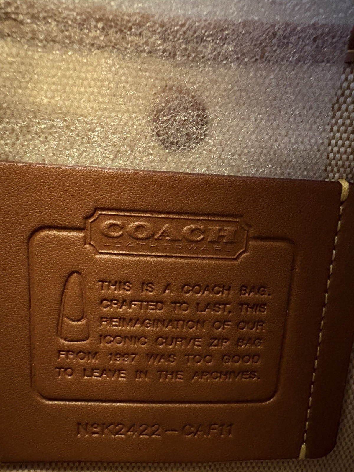Coach 🤍 CAF11 Glov Curve Smooth Leather Zip Bag
