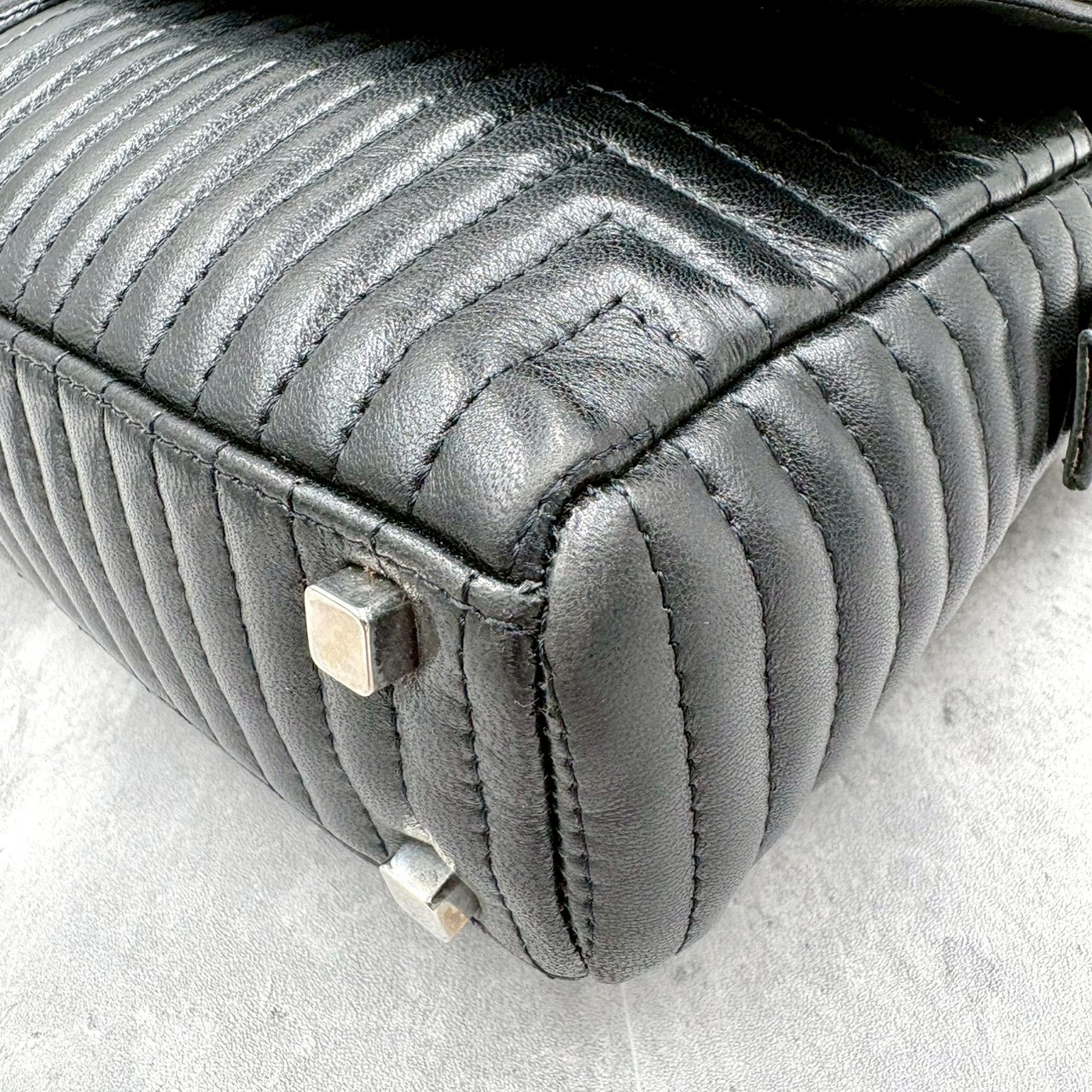 BALLY Leather Quilted Flap Shoulder Bag Geometric Stitch Black Y2K Vintage Auth