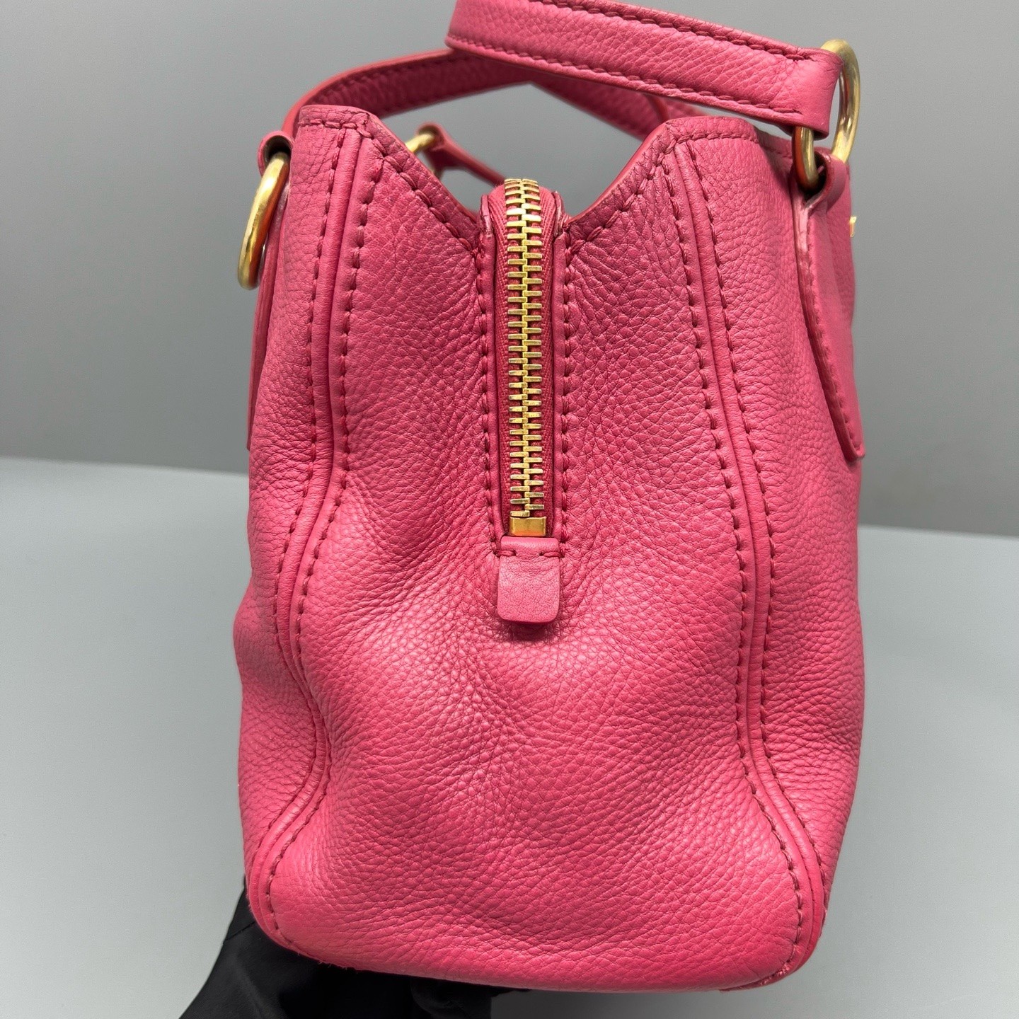 Miu Miu Pre-Owned Authentic Shoulder Bag Fuchsia 28*20*13cm
