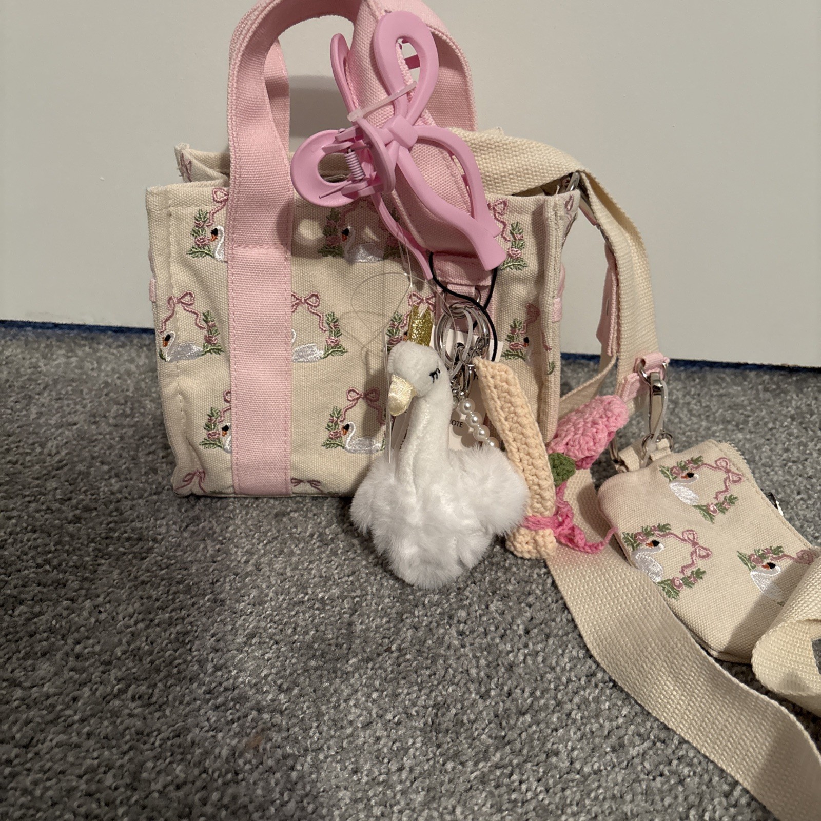 New Madden Girl Pink Bow Swan Embroidered Tote Hair Clip, Wristlet And Charms