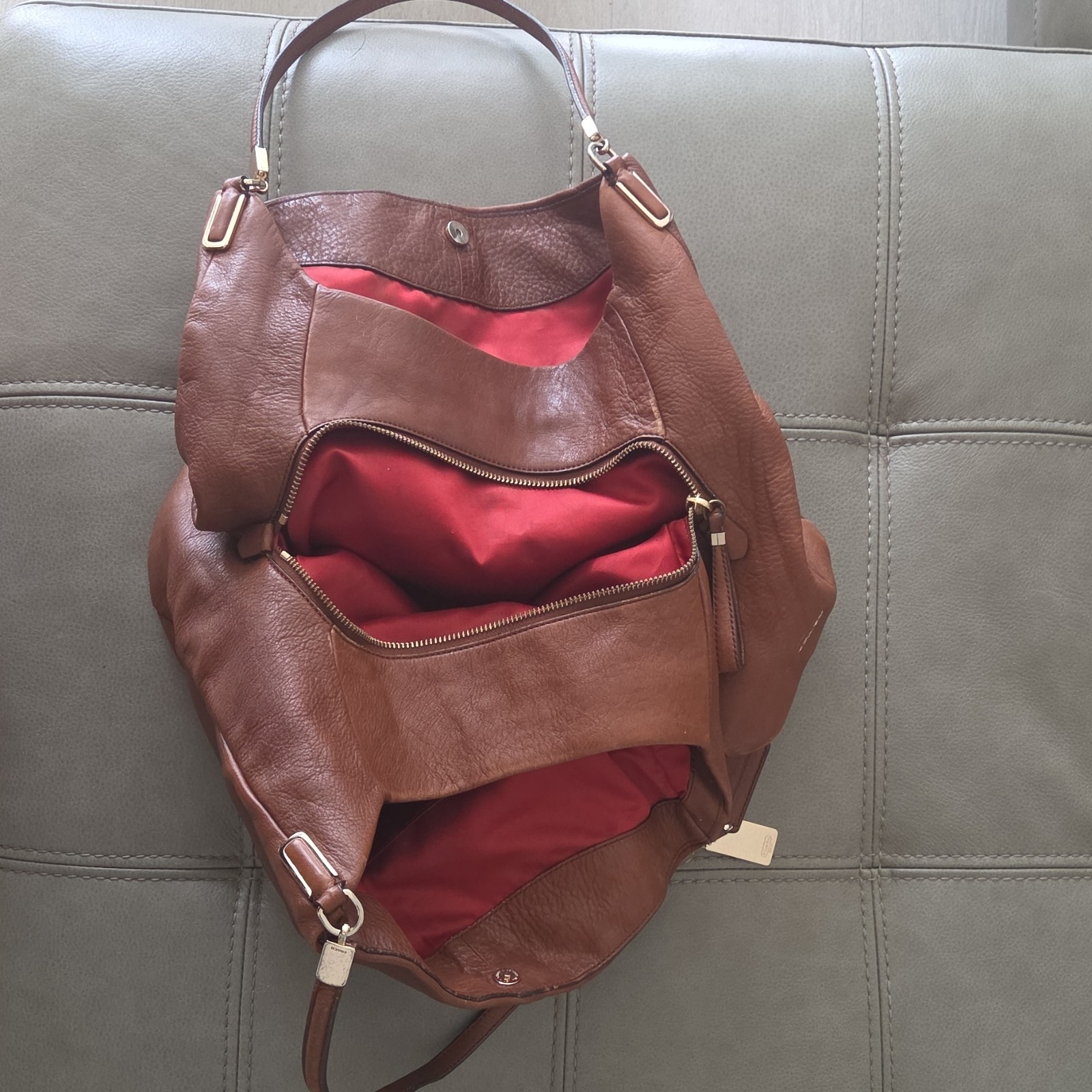 Coach Large Brown Pebbled Hobo Shoulder Bag Zip Top Red Lining Gold Charm