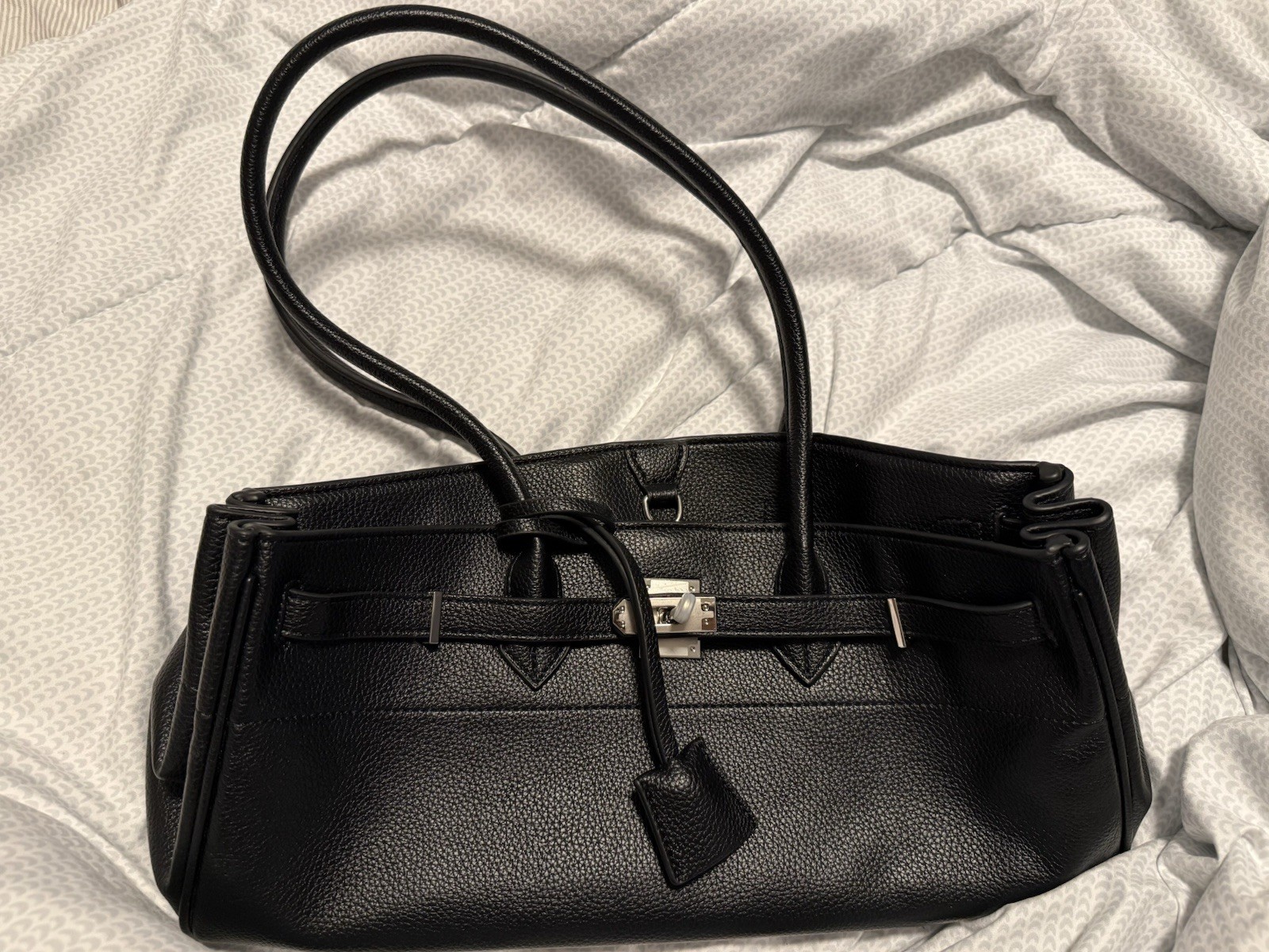 Women’s Medium Black Pebbled Satchel Top Handle Bag Silver