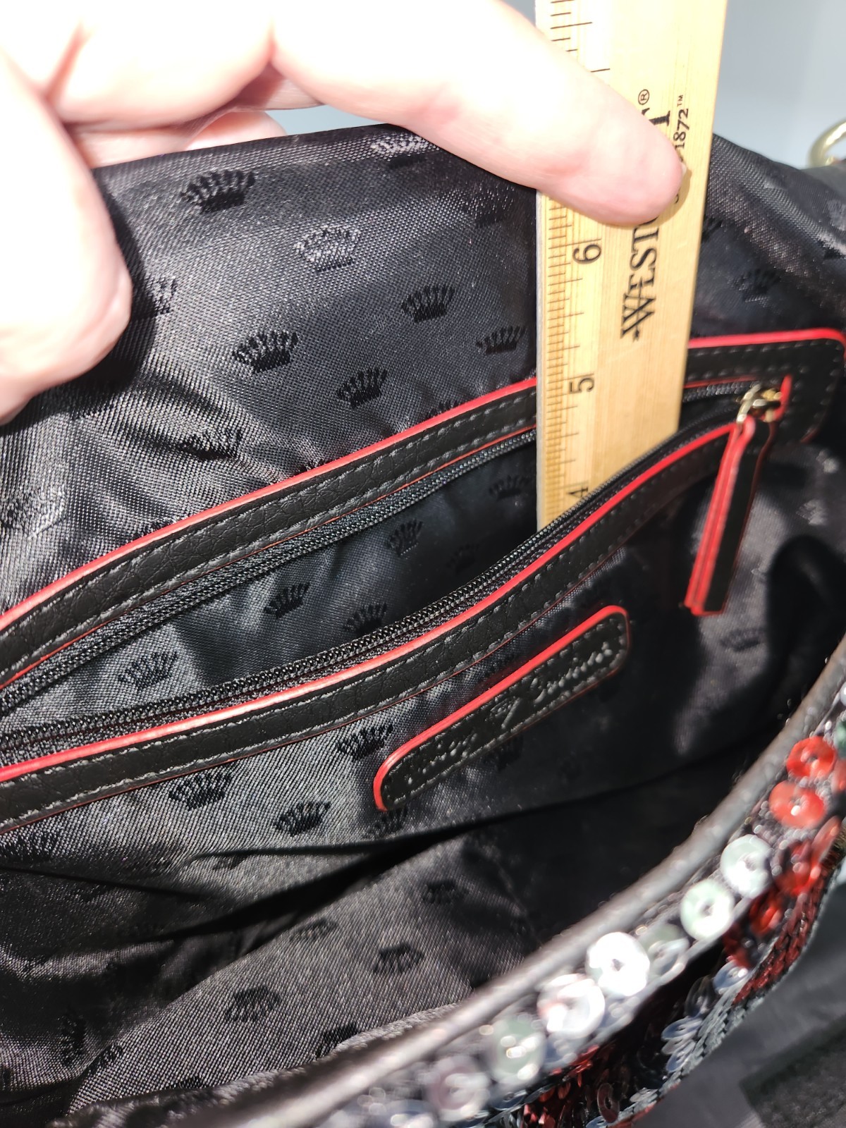 Vintage Juicy Couture Sequin Lip Crossbody Bag – Y2K Style