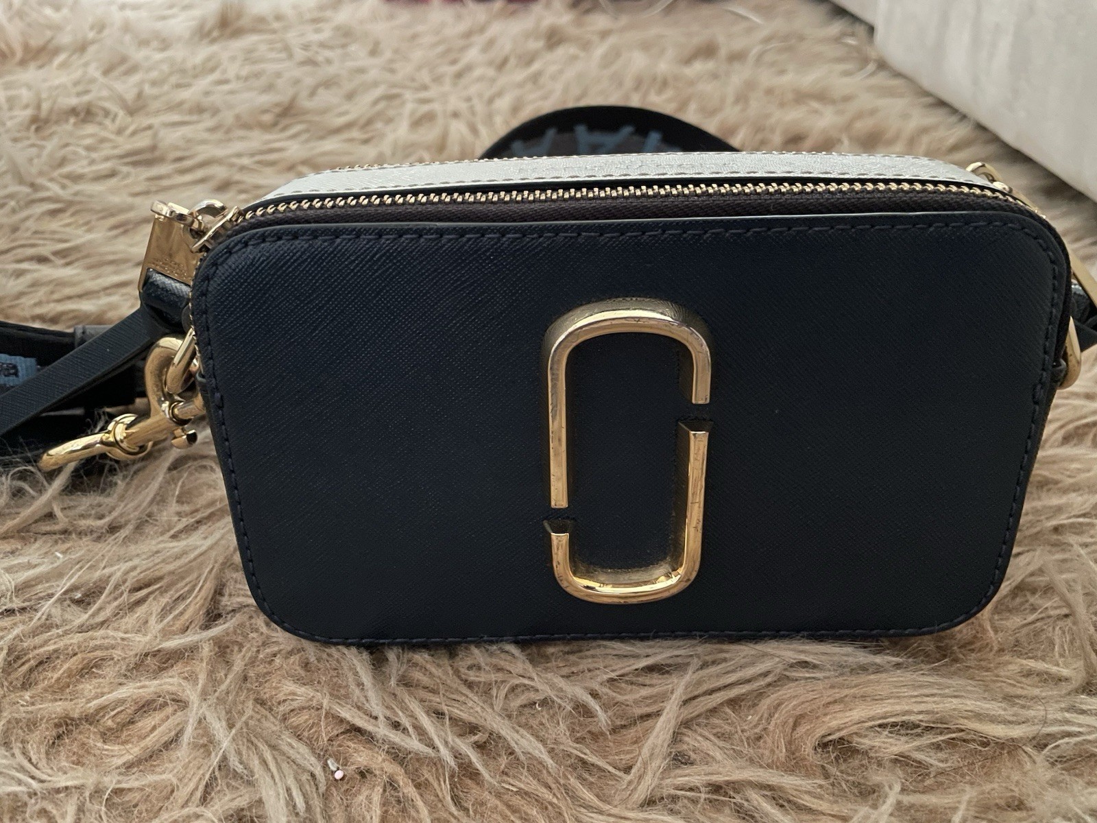 Marc Jacobs Snapshot Colorblock Black/White Crossbody Zip Bag Logo Strap Gold