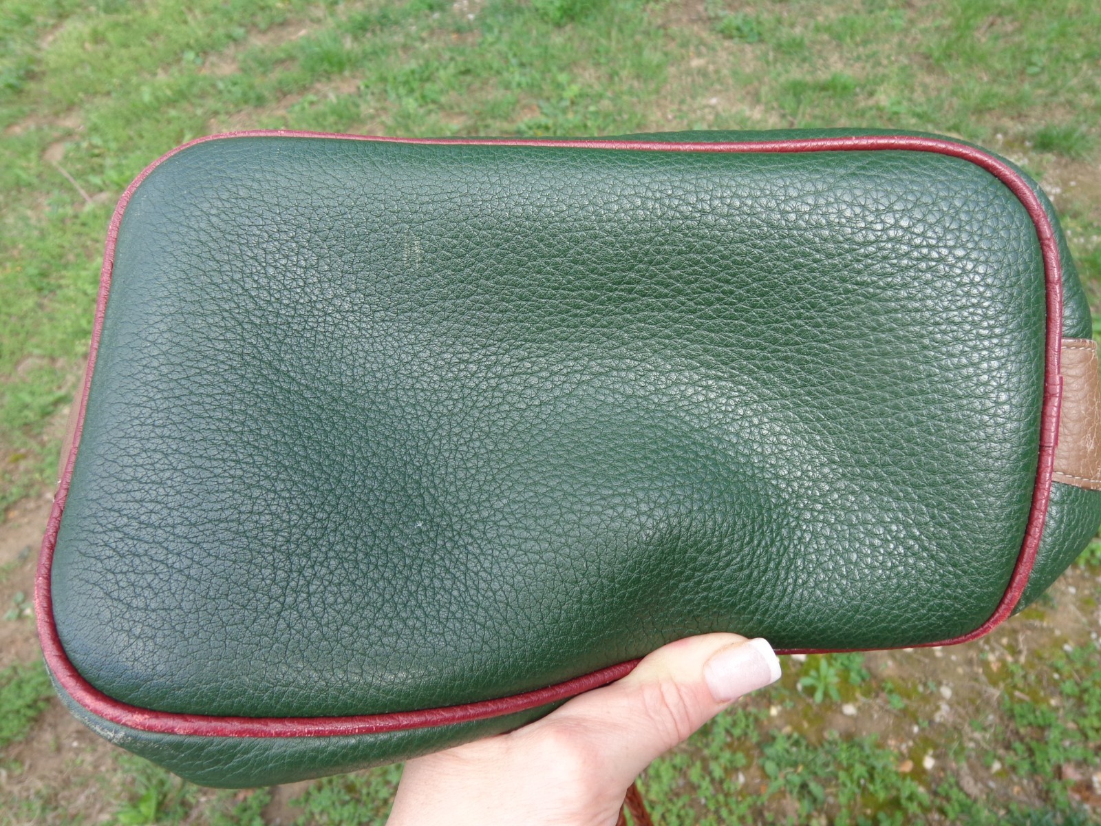 Vintage Dooney And Bourke Teton Bucket Bag Hunter Green Camel Trim Leather USA