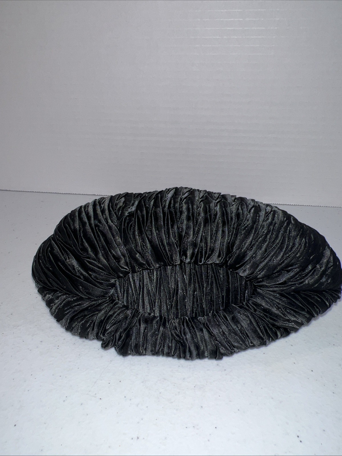 Vintage 1980s Satin Pleated Vanessa Black Cocktail Purse 40″ chain