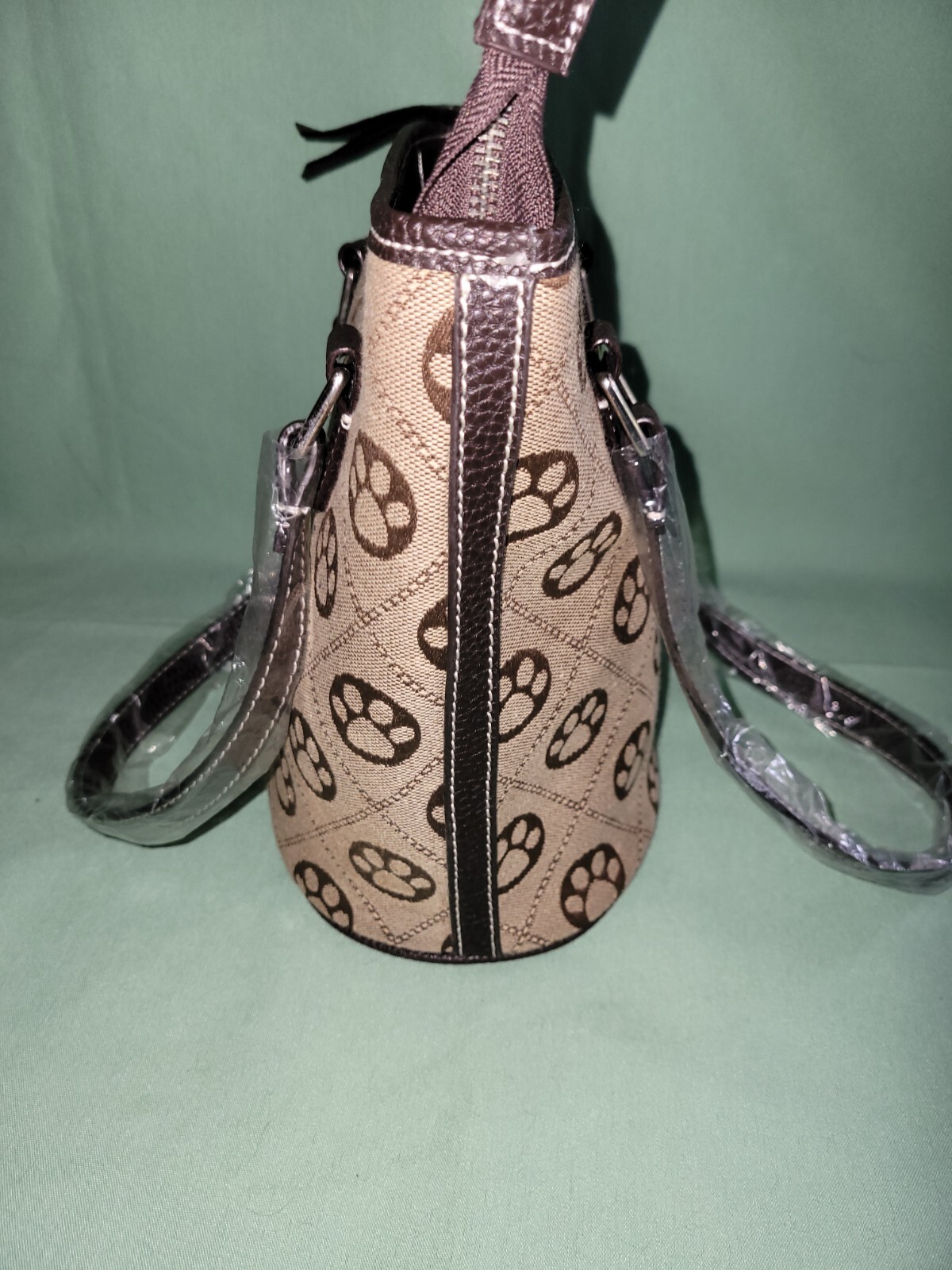 new paw print purse w/ zipper