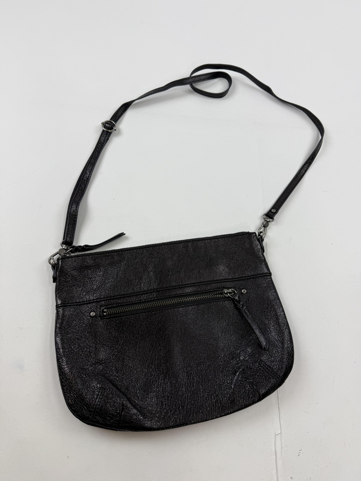 The Sak Crossbody Bag Womens Medium Black Leather Zip Pocket Adjustable Strap